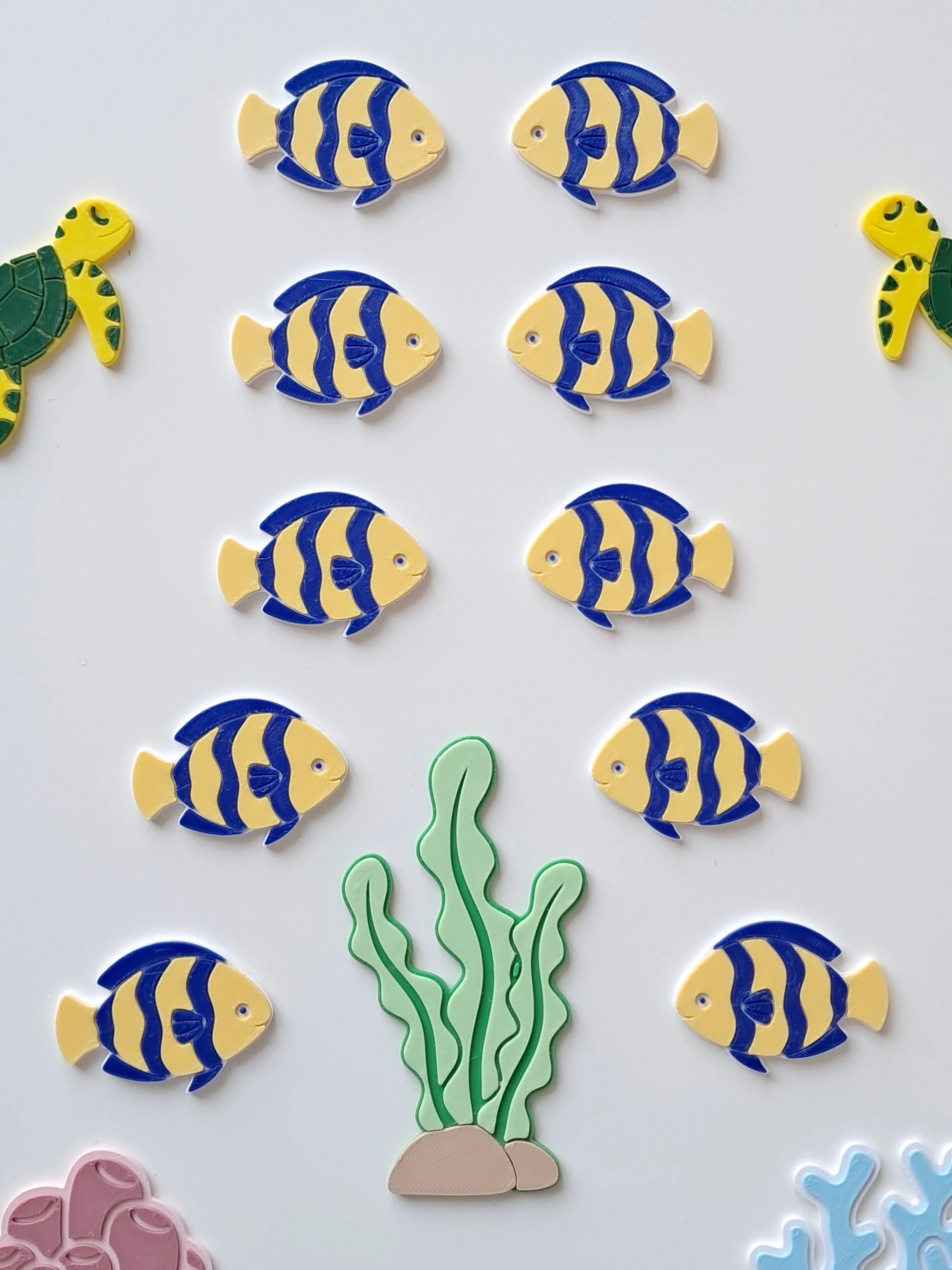 lot de 10 jetons poissons bleu/jaune, tri, comptage, mini monde