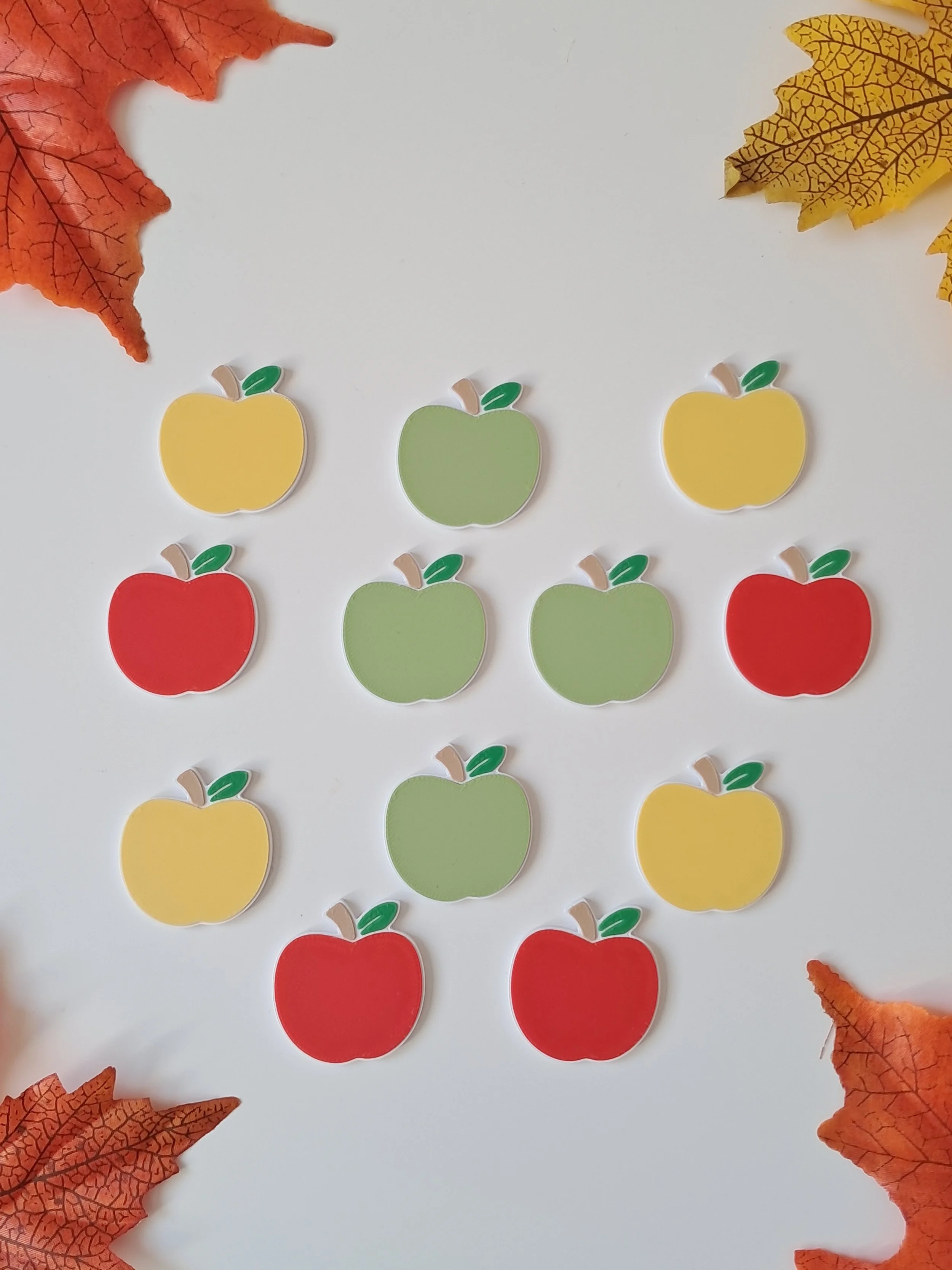 Lot de 12 pommes sensorielles, tri, comptage, mini monde