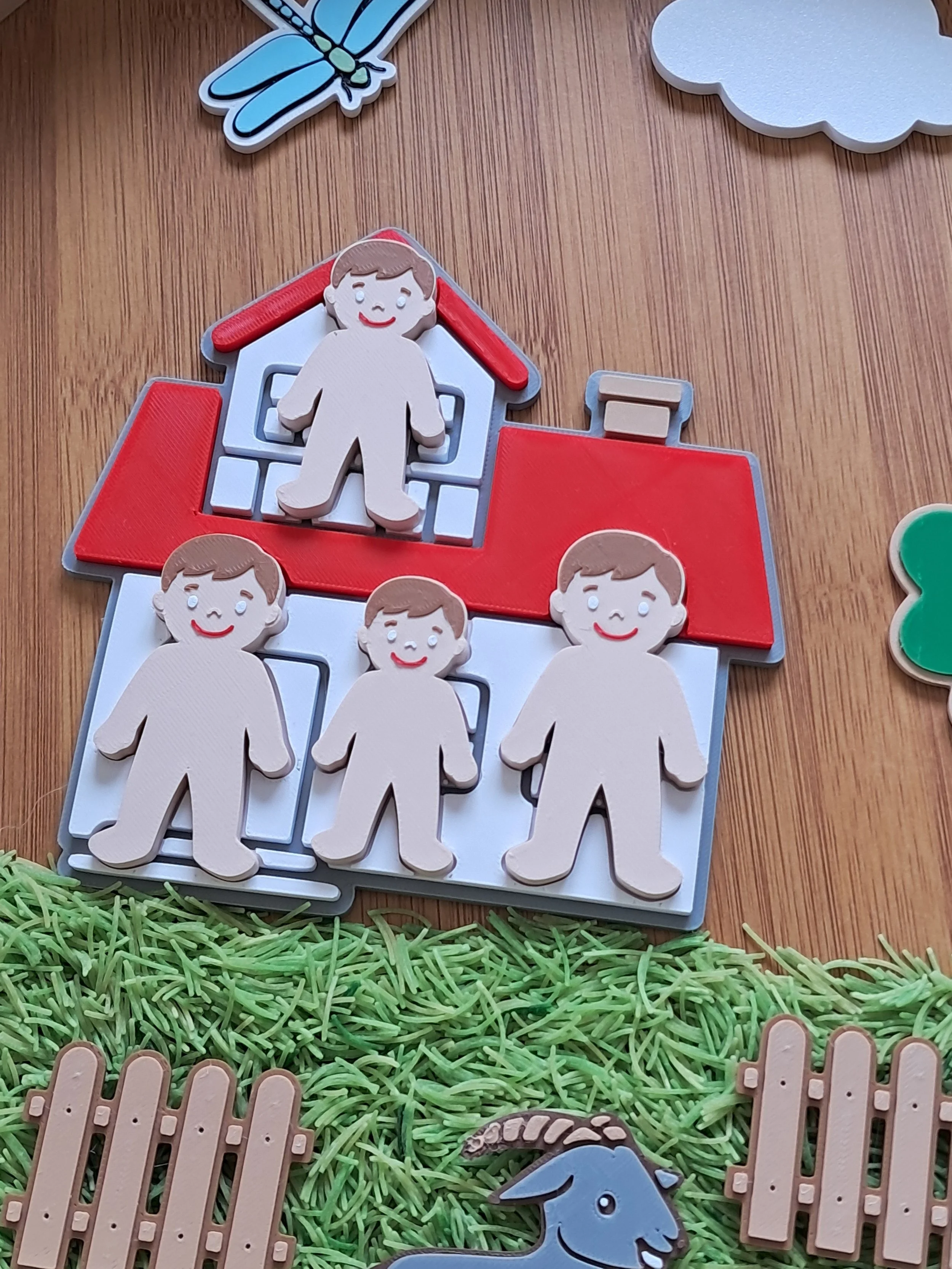 Puzzle Maison et ses 4 figurines