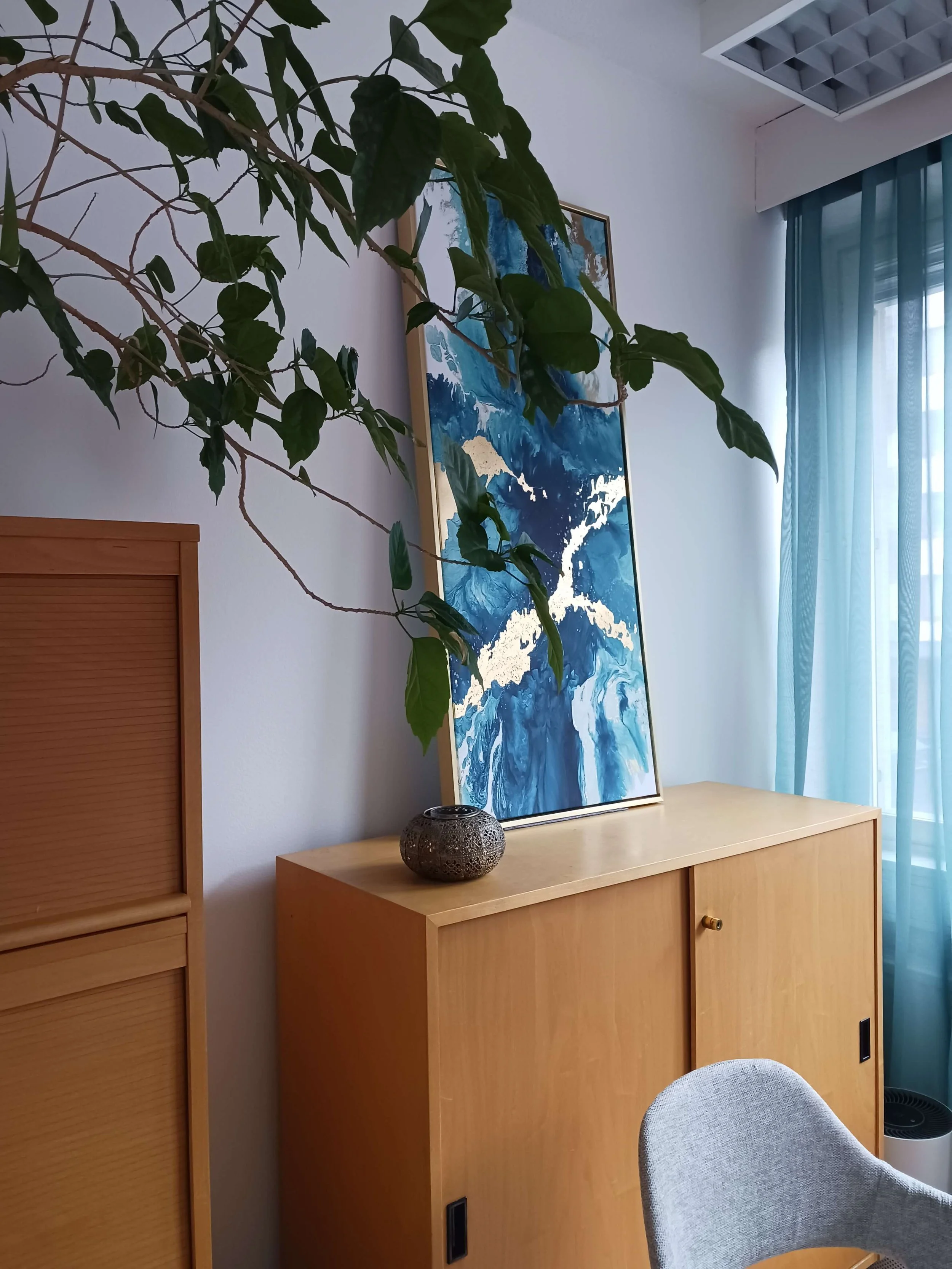 Tunnelmallinen ja kaunis hoito- ja valmennustila luo turvallisen ilmapiirin kohtaamiselle.