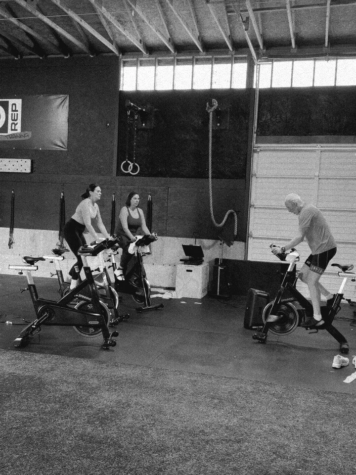 SPIN BUILDS THE ENGINE 🚒

&uarr; VO₂ max (your ceiling)
&uarr; Stroke volume (stronger heart)
&uarr; Mitochondrial density &amp; efficiency (energy output)
&uarr; Lactate threshold (go longer, go harder)

This is adaptation.

What&rsquo;s really hap