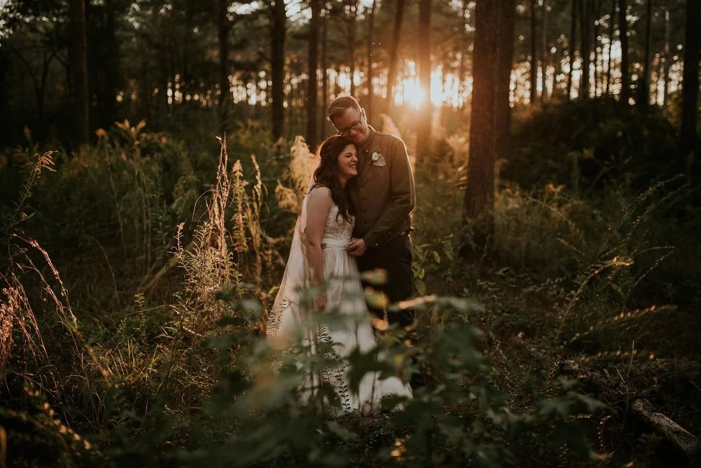 Happy 9th wedding anniversary to us&hearts;️
This day was the best day, my favorite day.

Photo: @aprilandpaul 
Venue: @rasberrygreene