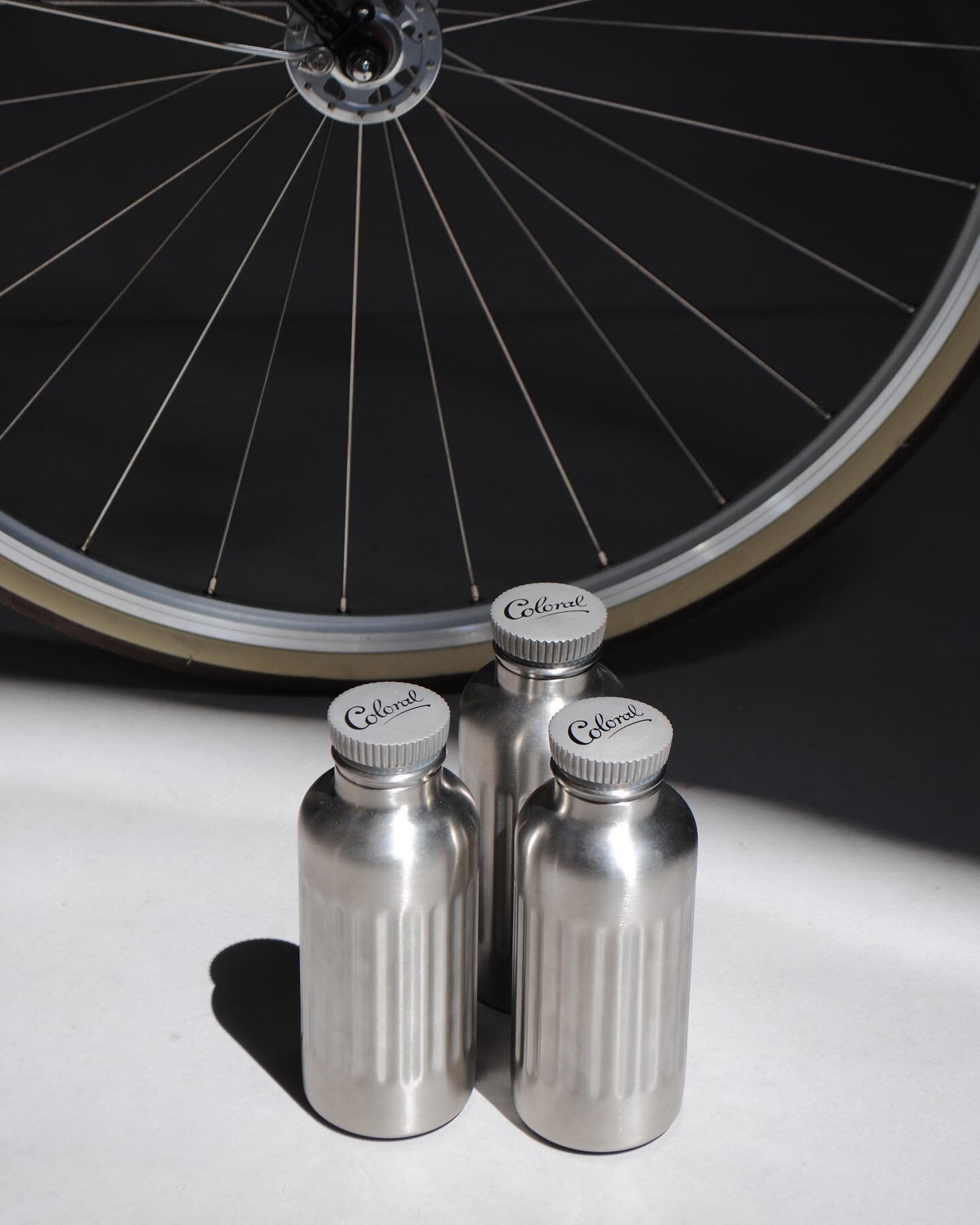 The sleekest design-led bicycle accessories from @coloral1947 &amp; @tigrbikelock

#freddiegrubb #madeinlondon #commutebybike #commuterbike #cycletoworkscheme #lookmumnohands #modernclassic #designlovers #londondesign #londoncraft #islingtondesign #s