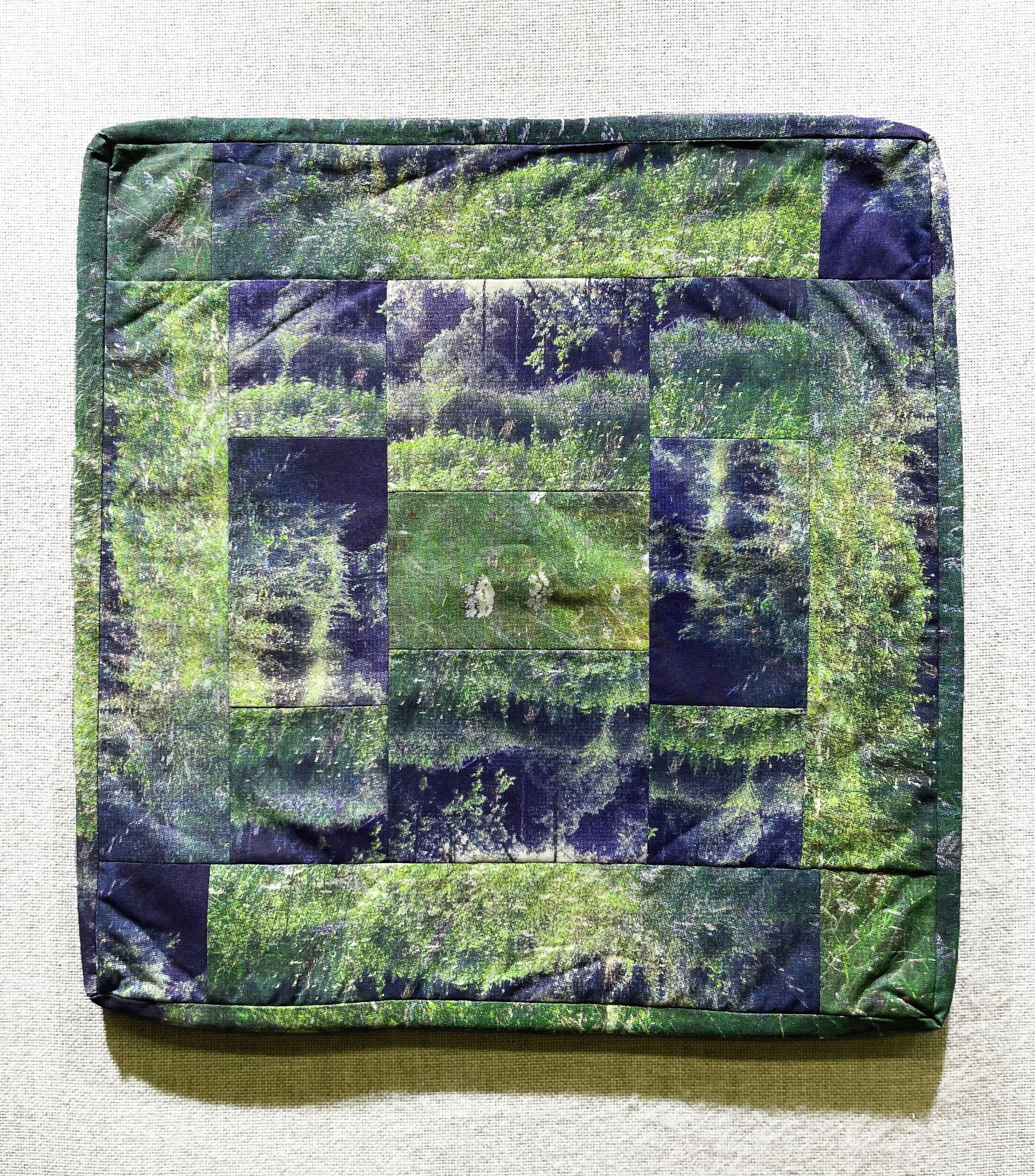 Green Lace Field
Screenprint on cotton, thread
15 x 16 inches
2024