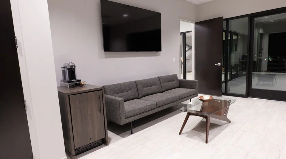 Select Auto Imports - Pic #8.jpg