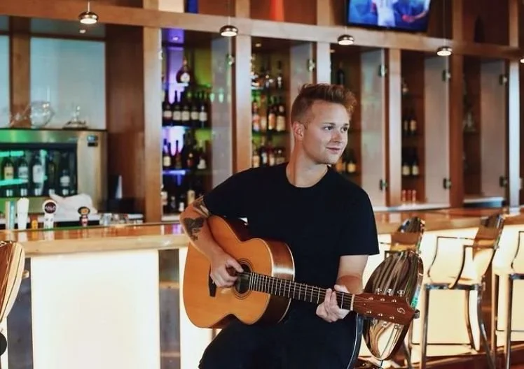 Live Music at Halo Bar Bistro: Steven Stare