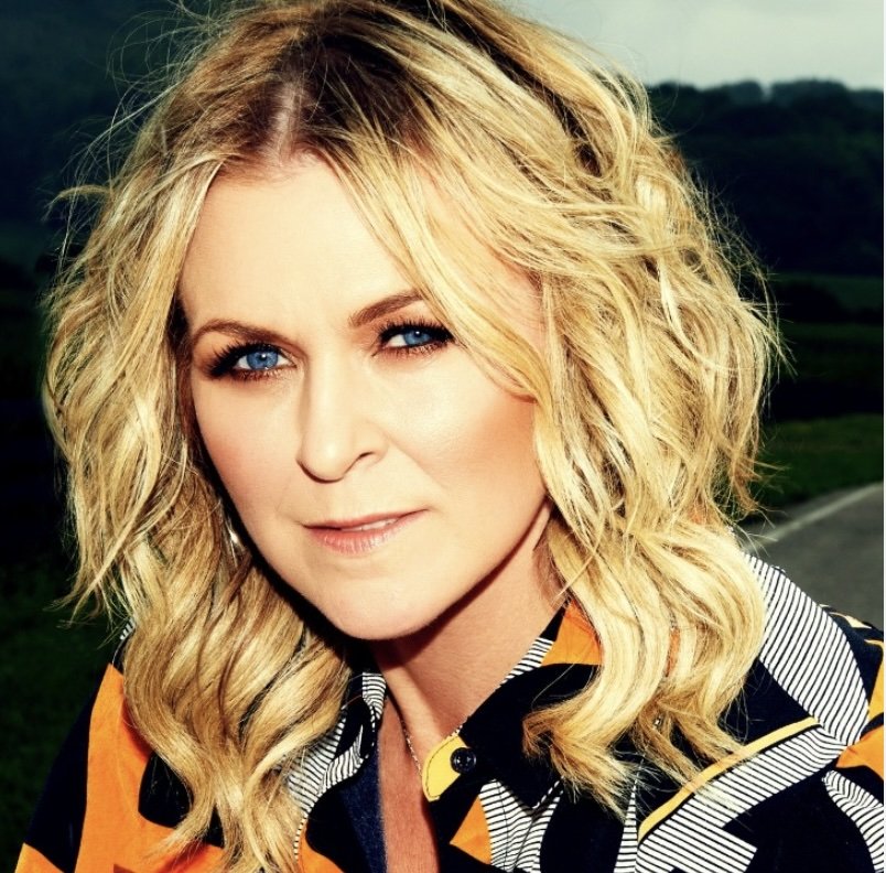 On Stage: Carolyn Dawn Johnson