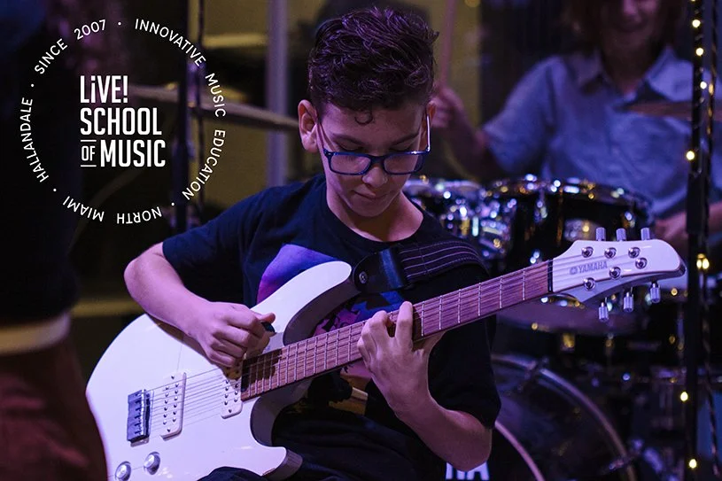 Guitar stuent at live music IMG_1167 copy.jpg