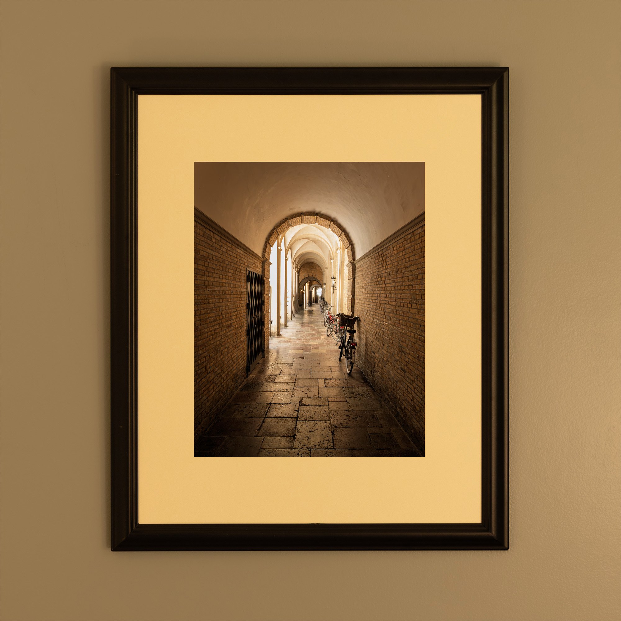 Framed_4420_framed_2k.jpg
