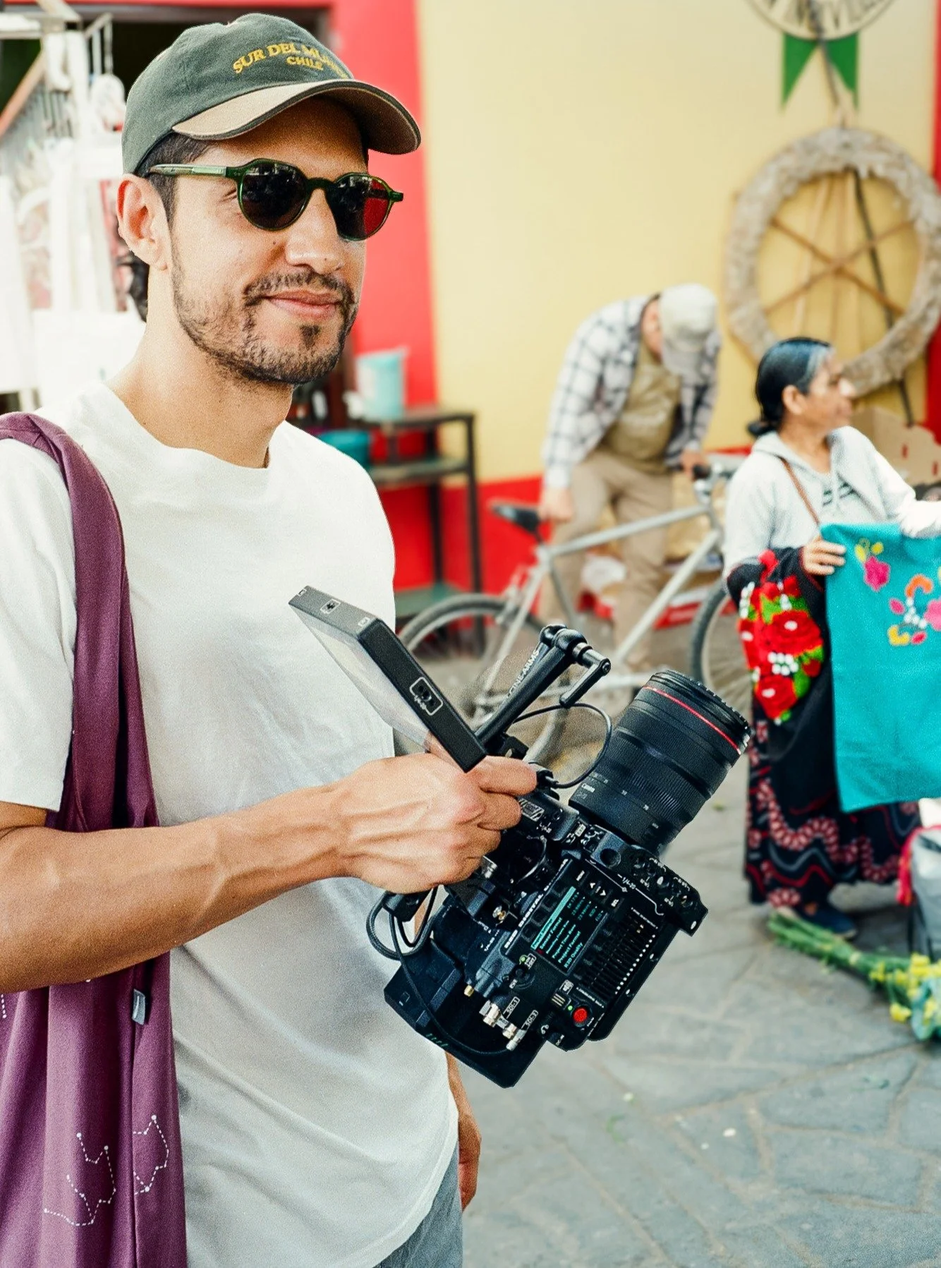 Meet @ilanchez &mdash; a Mexico City&ndash;based photographer and visual storyteller who captures more than moments &mdash; he captures meaning.

Through analog film, street portraits, and genuine connection, Il&aacute;n explores how slowing down hel