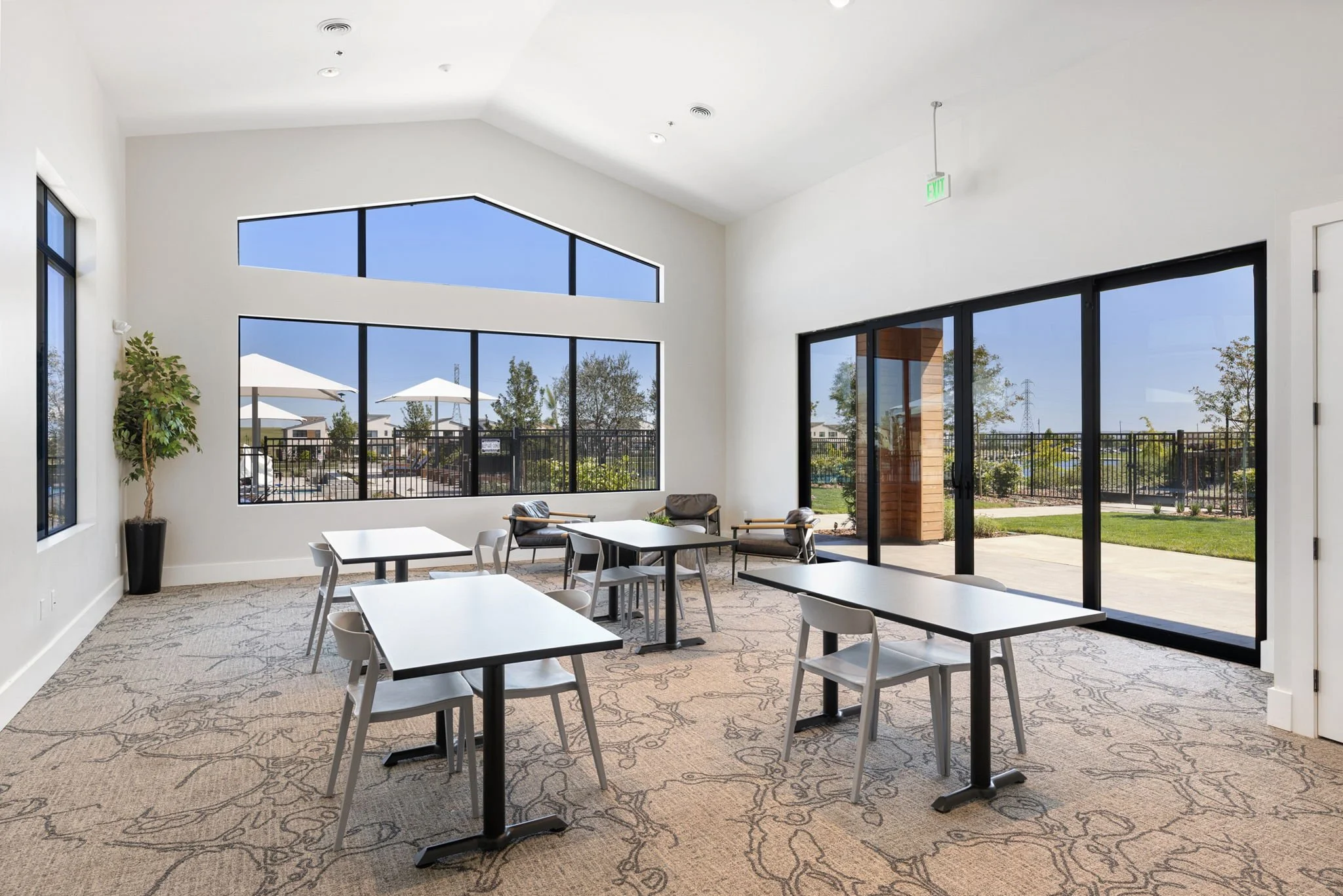 62-web-or-mls-2471-Lake-Club-Dr-CCF-62.jpg