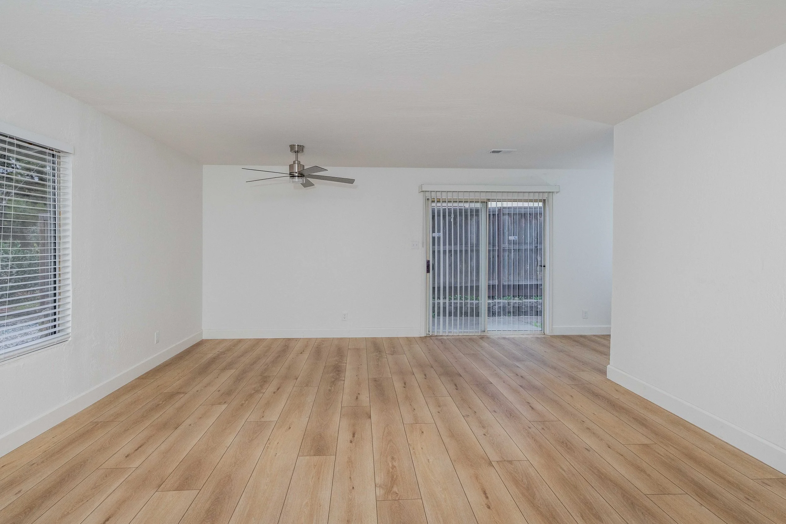 Living:Dining 2.jpeg