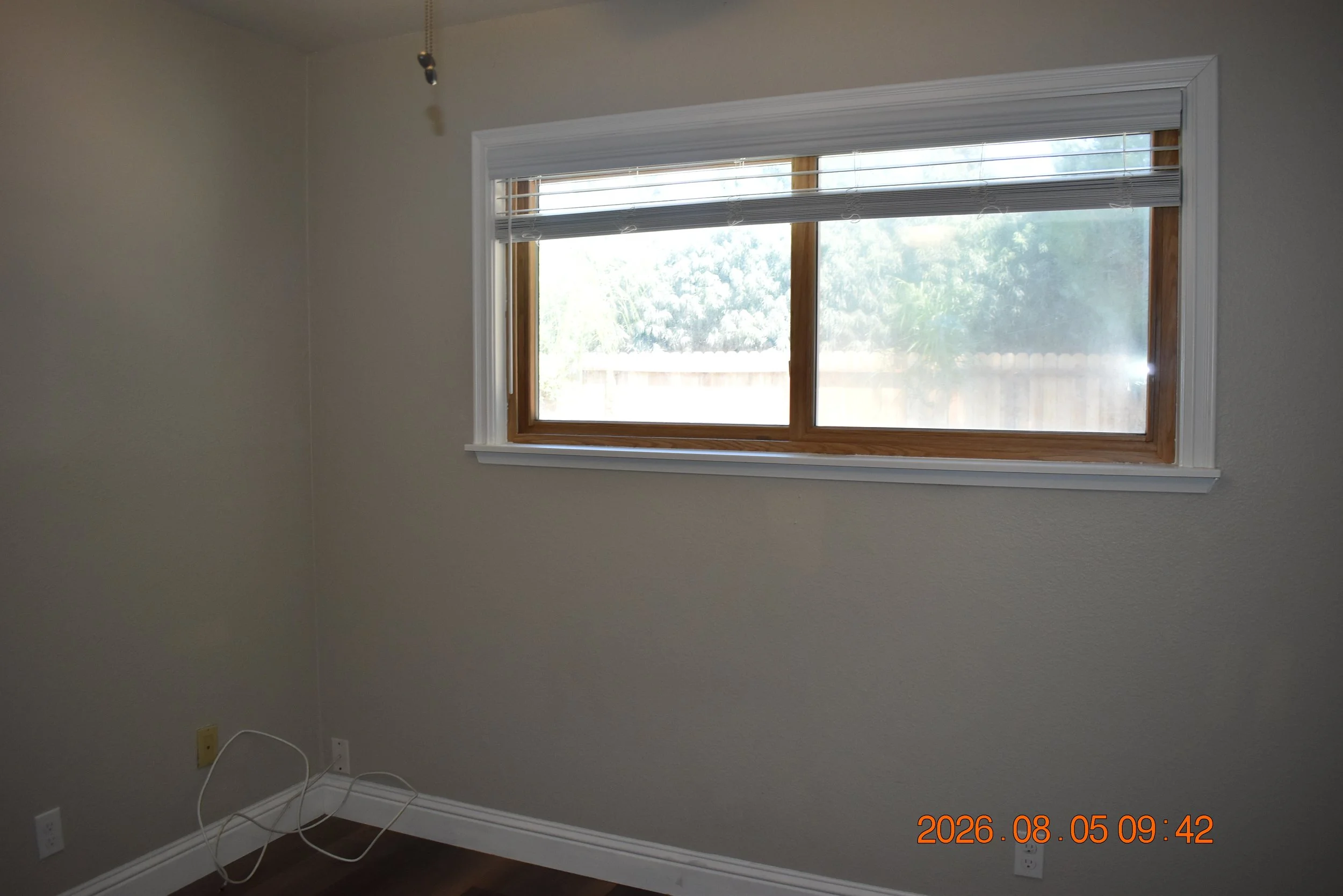 12. third bedroom 2.JPG