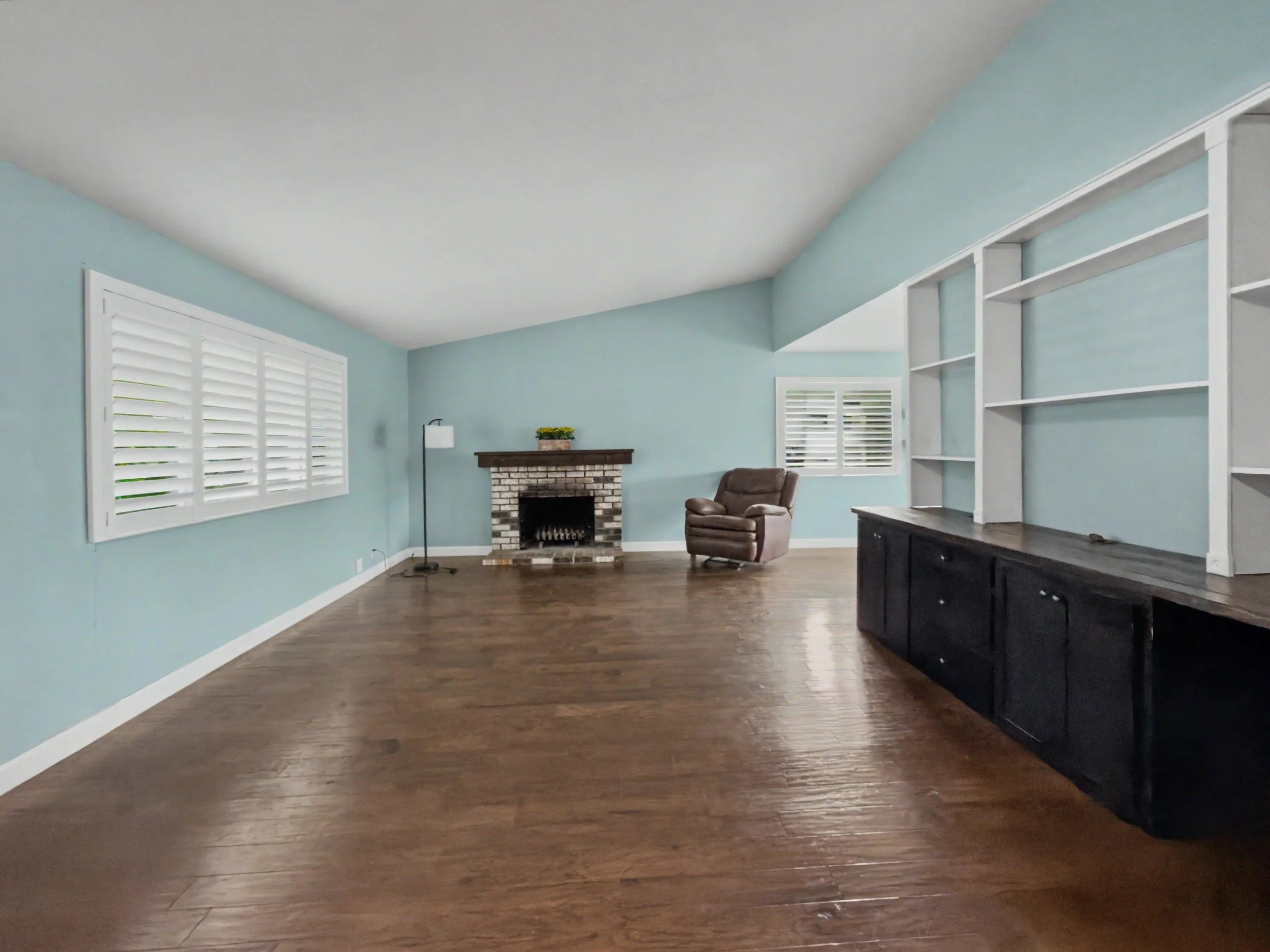 3. Living room 2.jpg