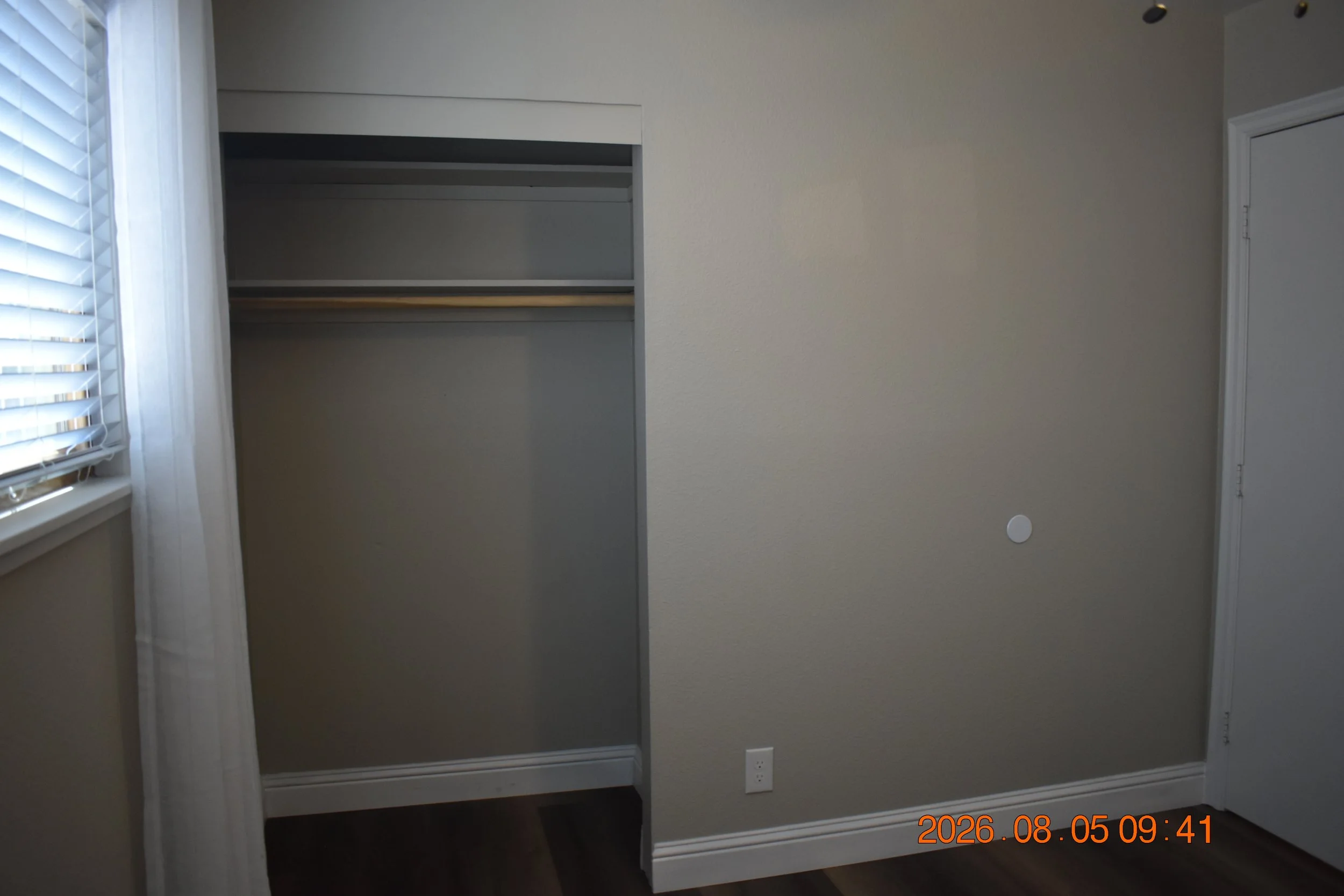 10. second bedroom 2.JPG