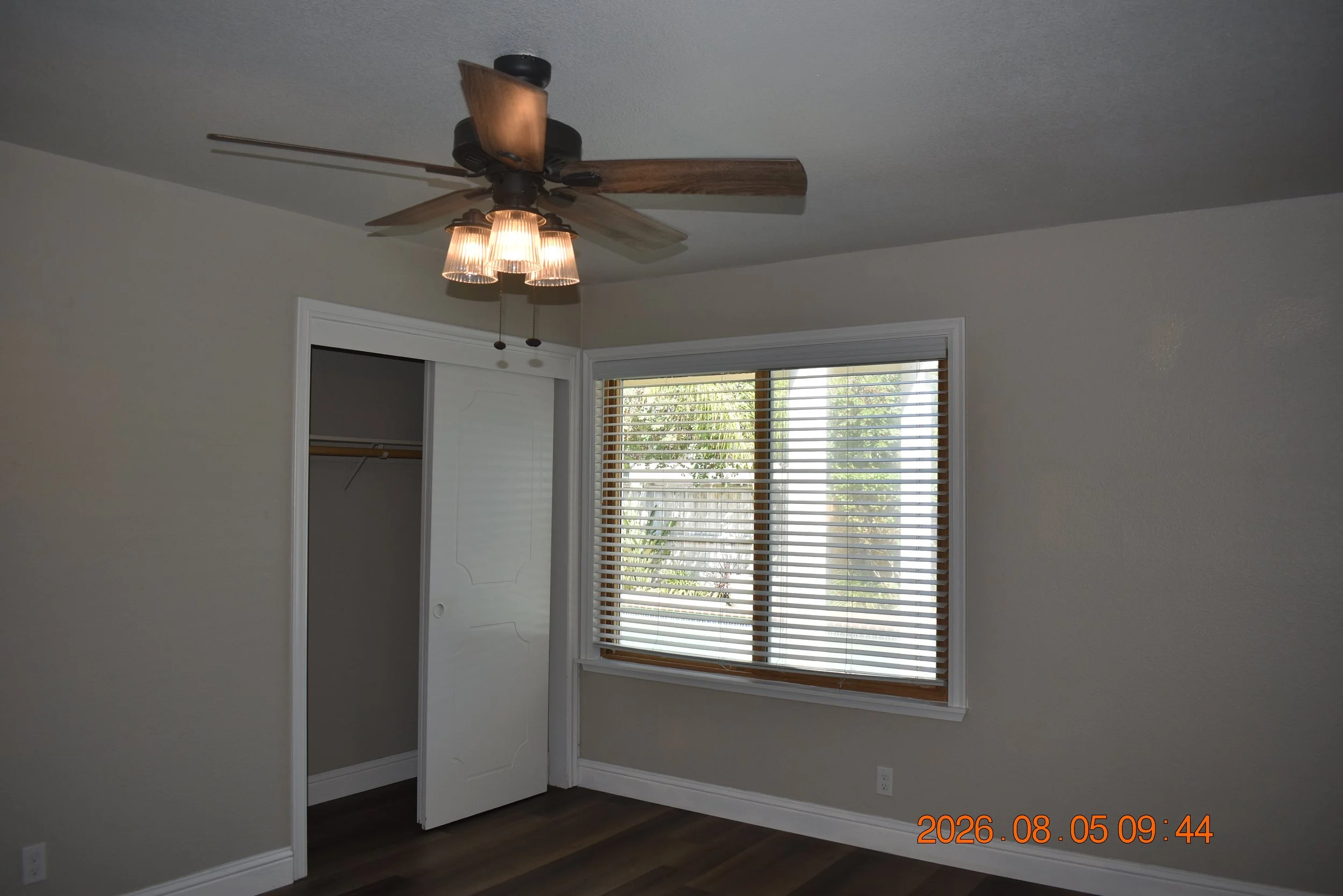 14. Master bedroom 1.JPG