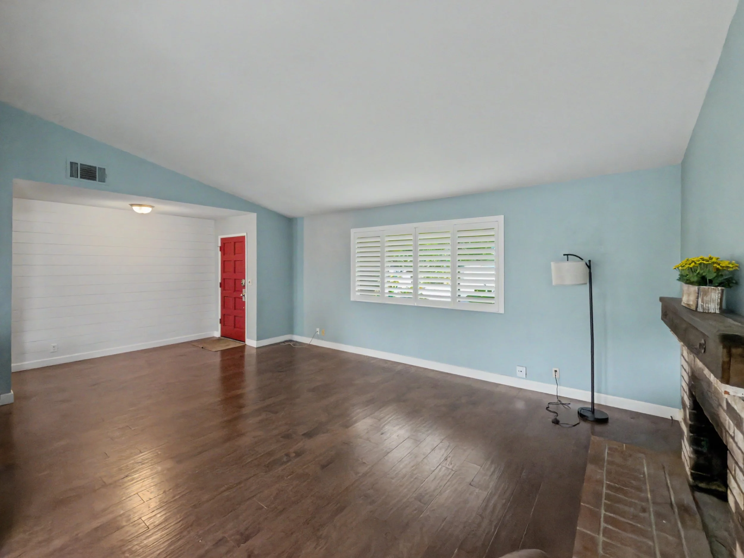3. Living room 1.jpg