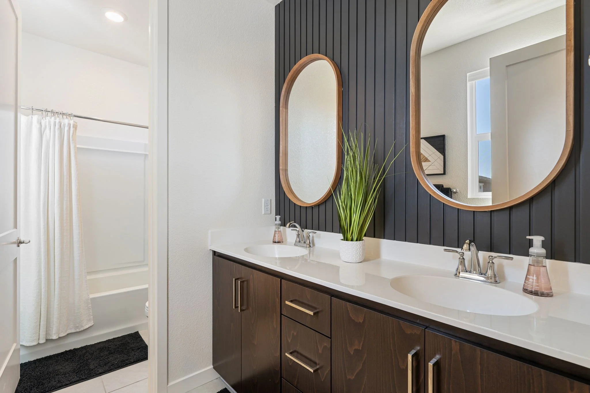 32-web-or-mls-2471-Lake-Club-Dr-CCF-32.jpg