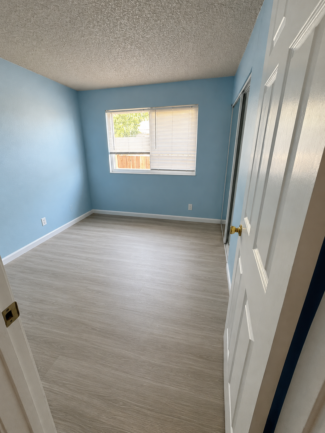 6. Bedroom.png