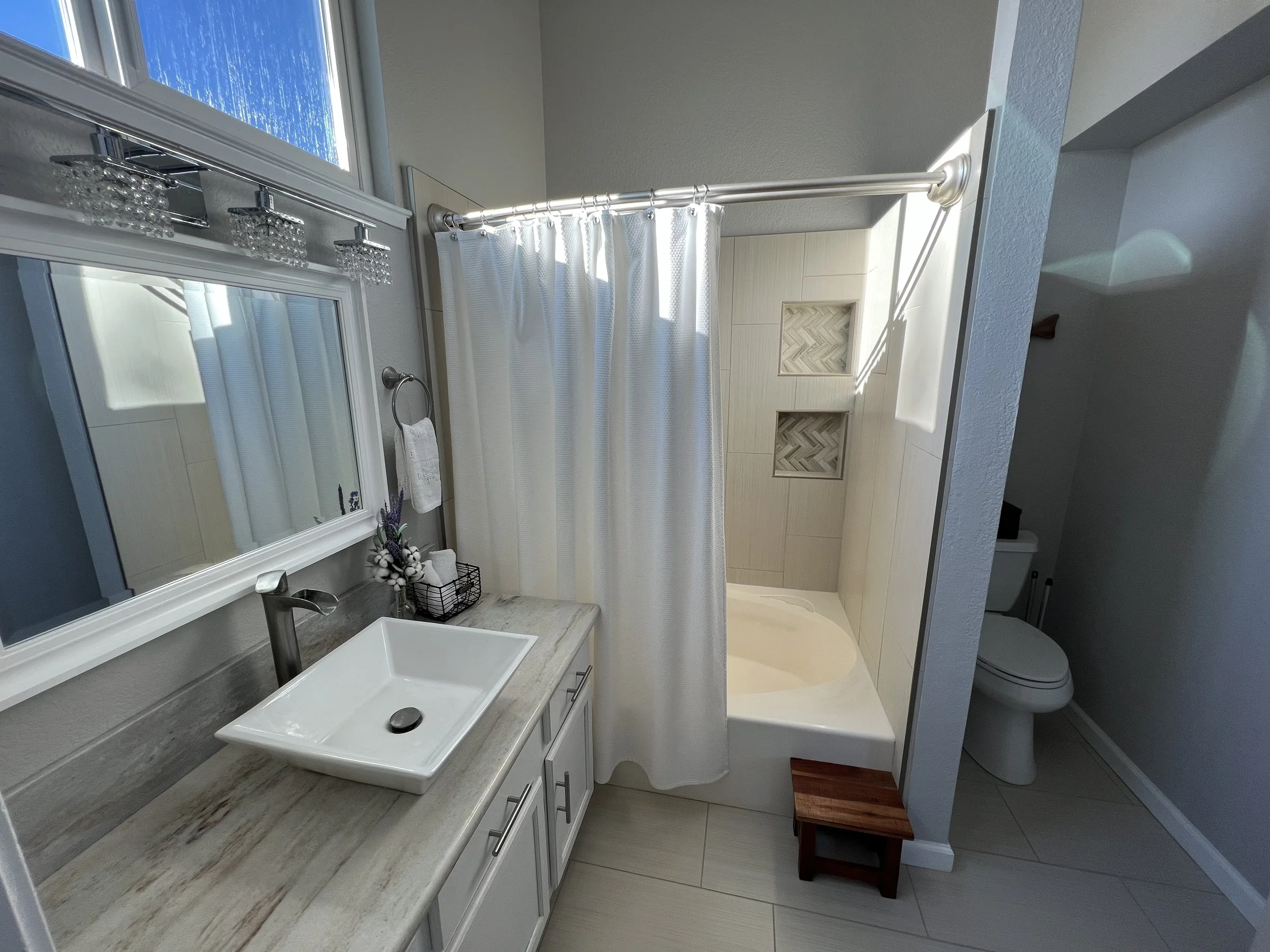MasterBathroom.jpg