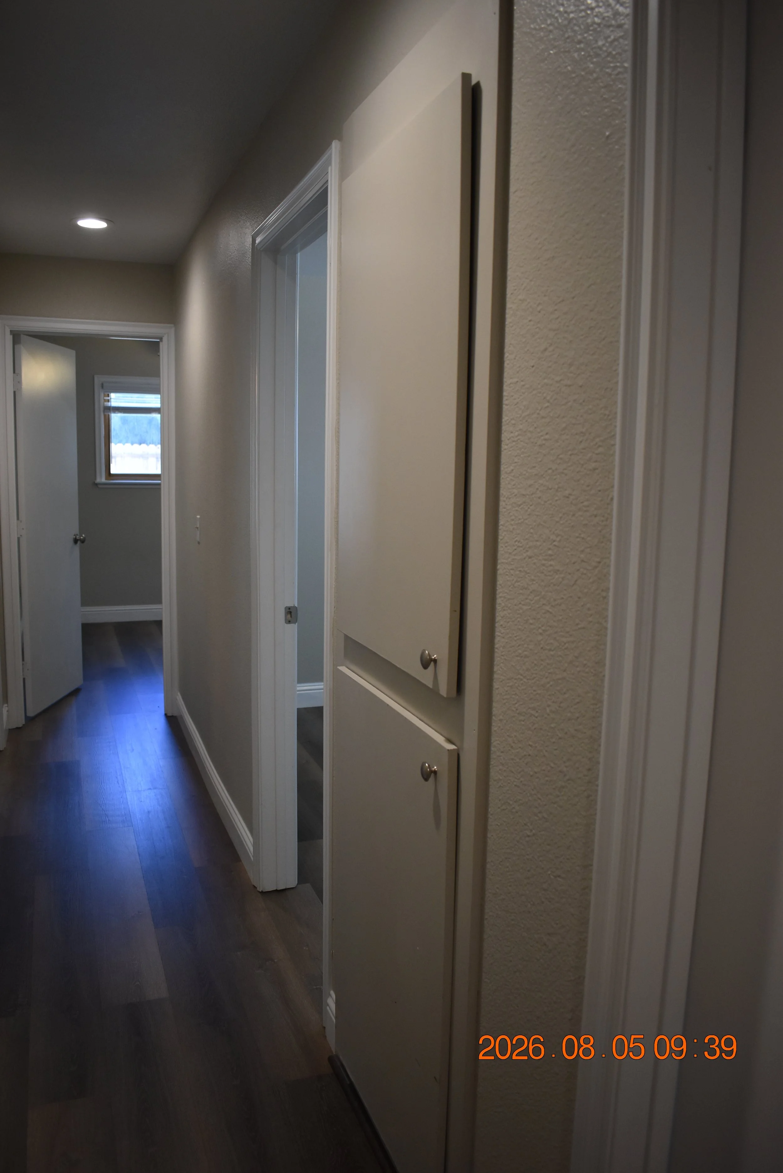 6. hallway 1.JPG