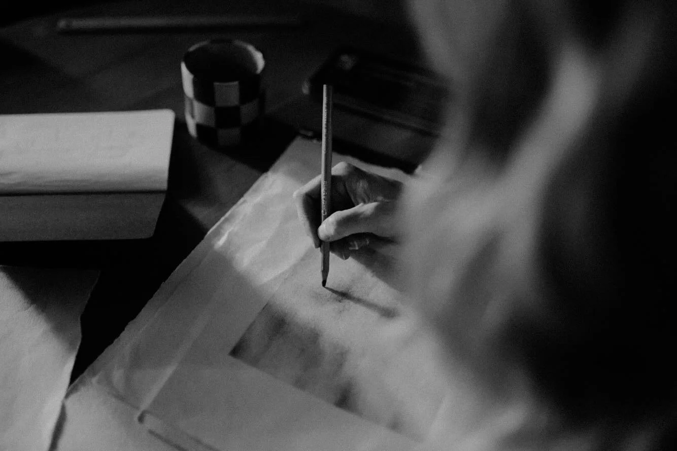 graphic notation x weekend things (with little people).🖤

#graphicnotation #visualsound #soundscapes #graphite #art #visualsoflife art #sound #visualjournal #nickdrake #music #davidbowie #littlepeoplebigdreams