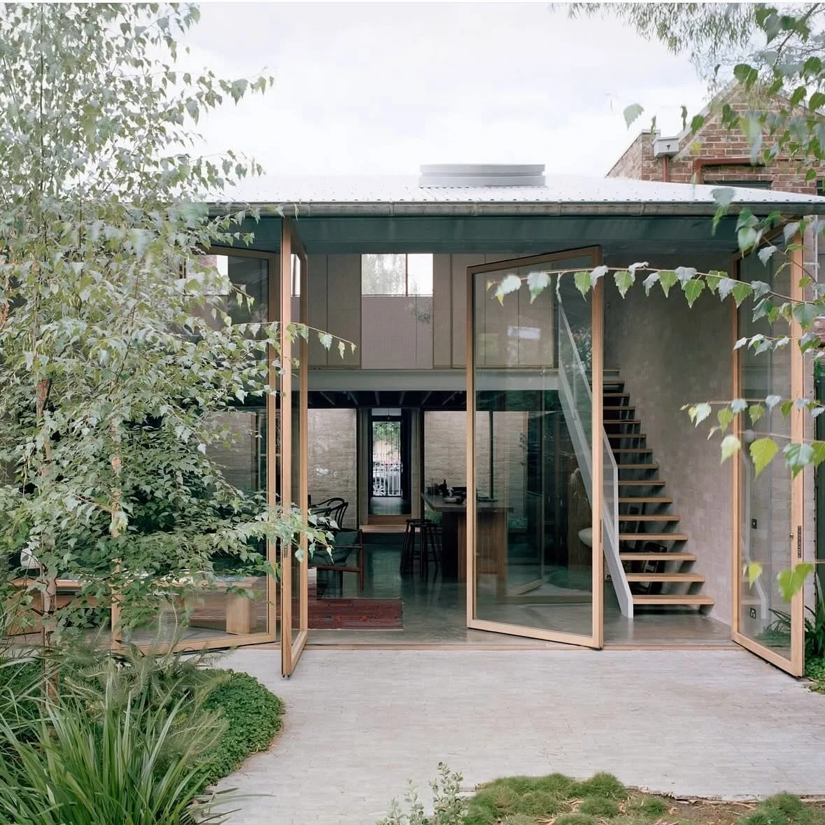 Inspired by Lovell Burton&rsquo;s deliberate blurring of indoors and outdoors at Carlton Cottage. The pivotal timber/glass doors carry light and shadow through the home, shifting with the seasons and marking the passing of time.

These design qualiti