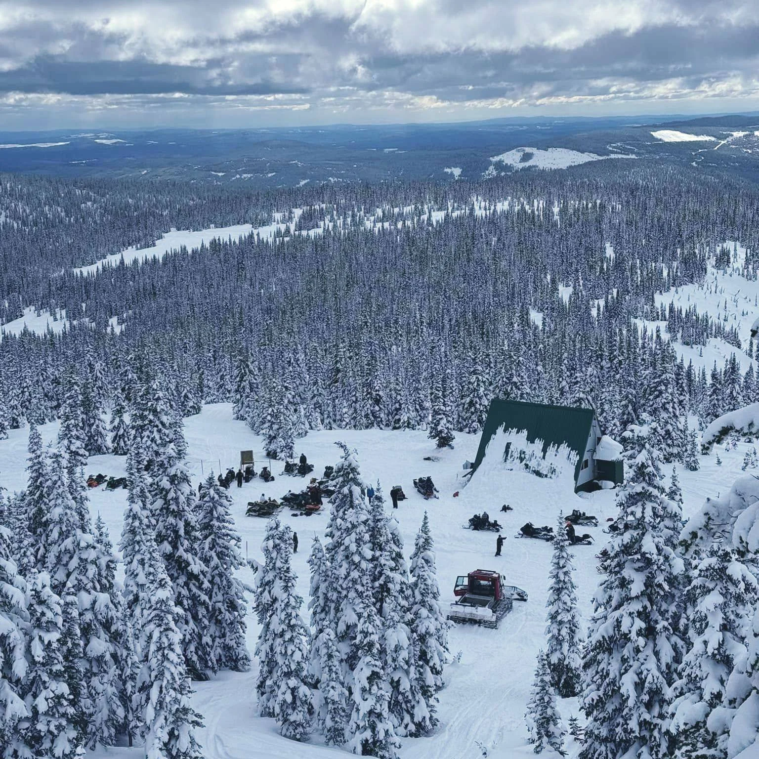 🚨 BC Snowmobile Event Alert! 🚨 The Williams Lake Powder Kings Snowmobile Club (@wlpowderkings) are hosting their Regional Snow Show this Saturday, October 5th!

Based out of the heart of the @cariboochilcotincoast, the Powder Kings are known for bi