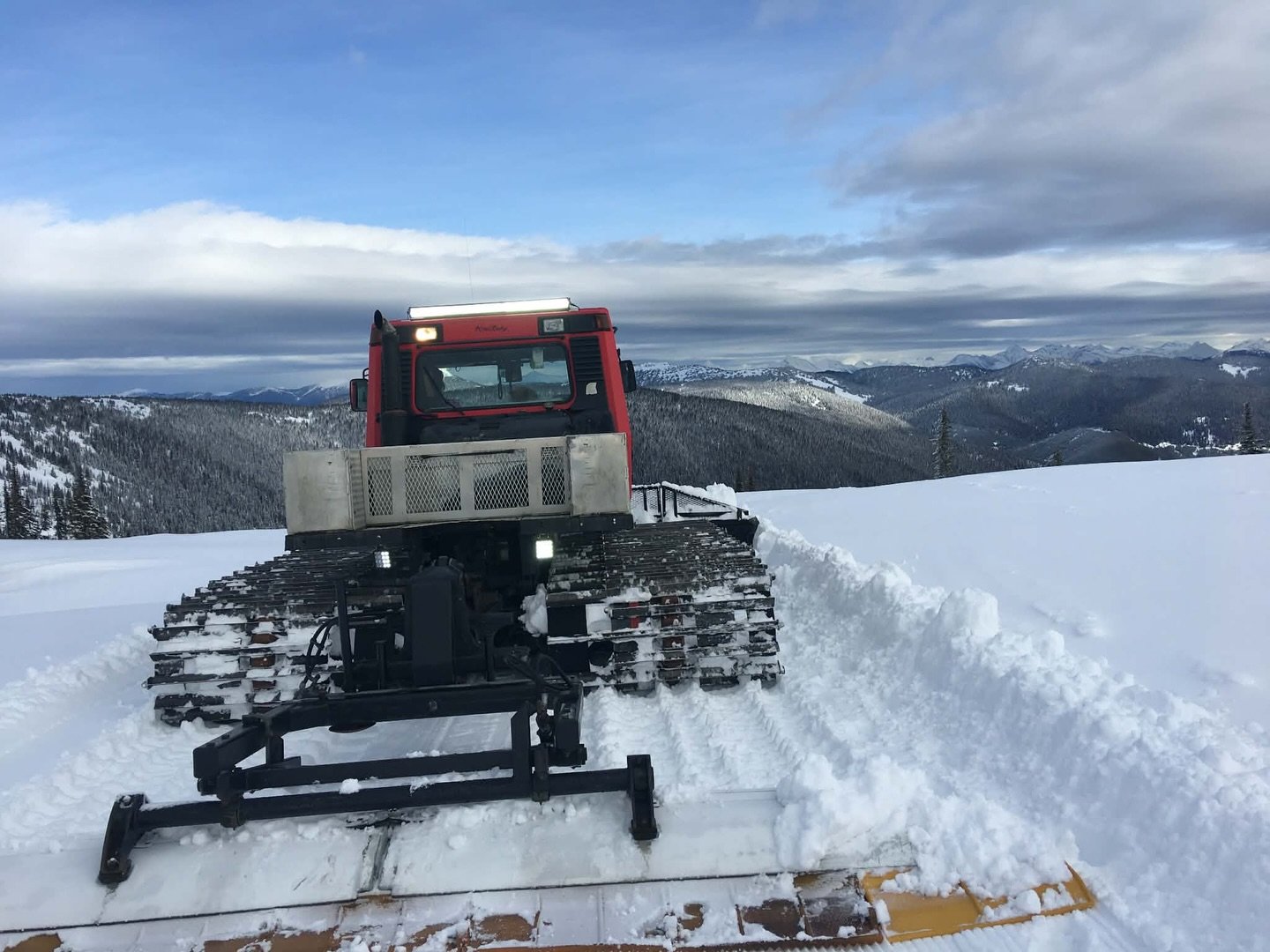 To every Federation member club across BC: 

This season has not been easy.
And somehow &mdash; you showed up anyway.

Through tough conditions, long days, curveballs, and constant adapting, your volunteers and teams rose to the occasion again and ag