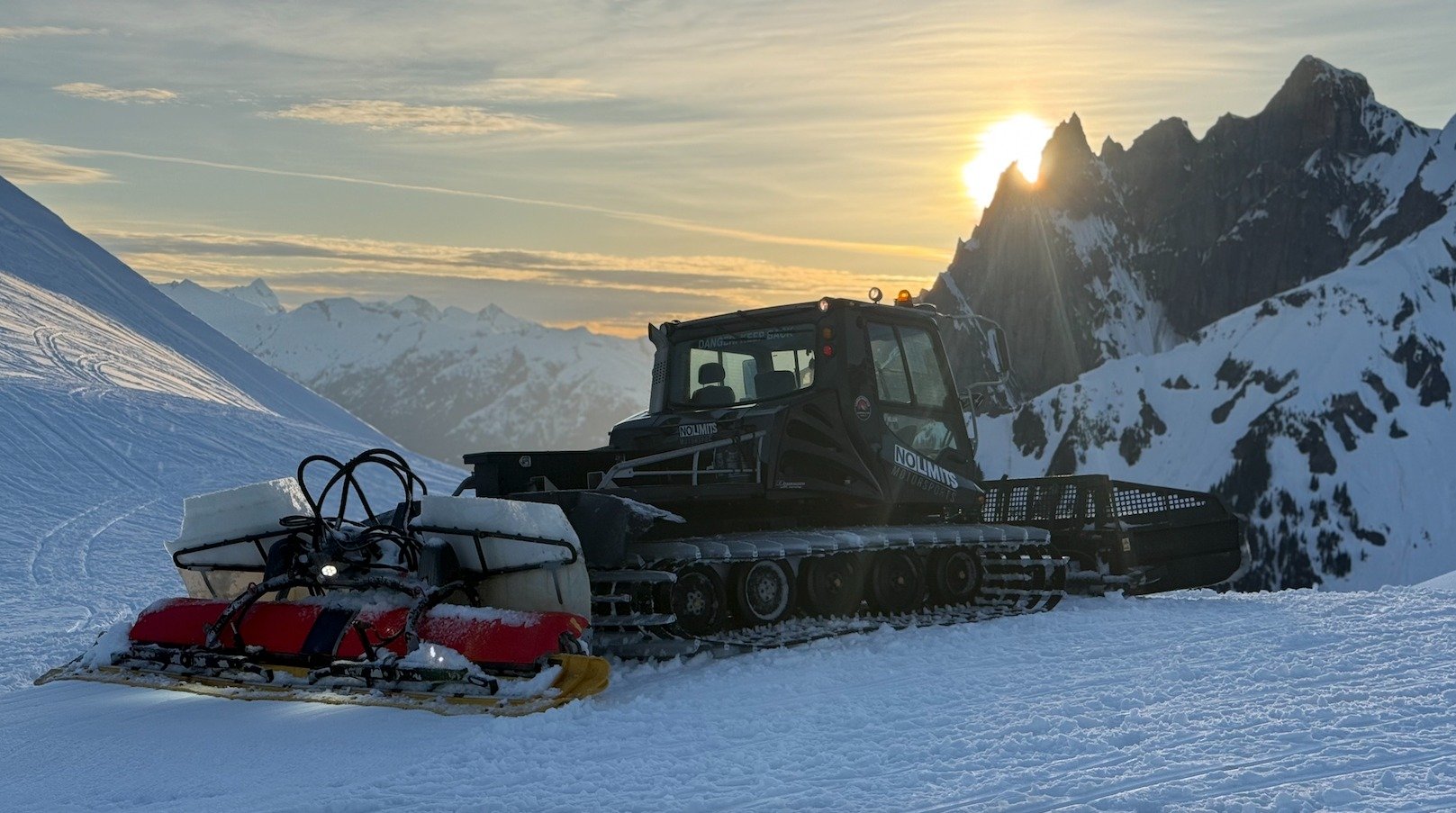 he crew at the @powdermountainsnowmobileclub  in Whistler, BC has officially closed out the 2025/26 season &mdash; and what a way to go. Late-season powder, strong operations, and a community that shows up.

Truthfully, it wasn&rsquo;t the easiest se
