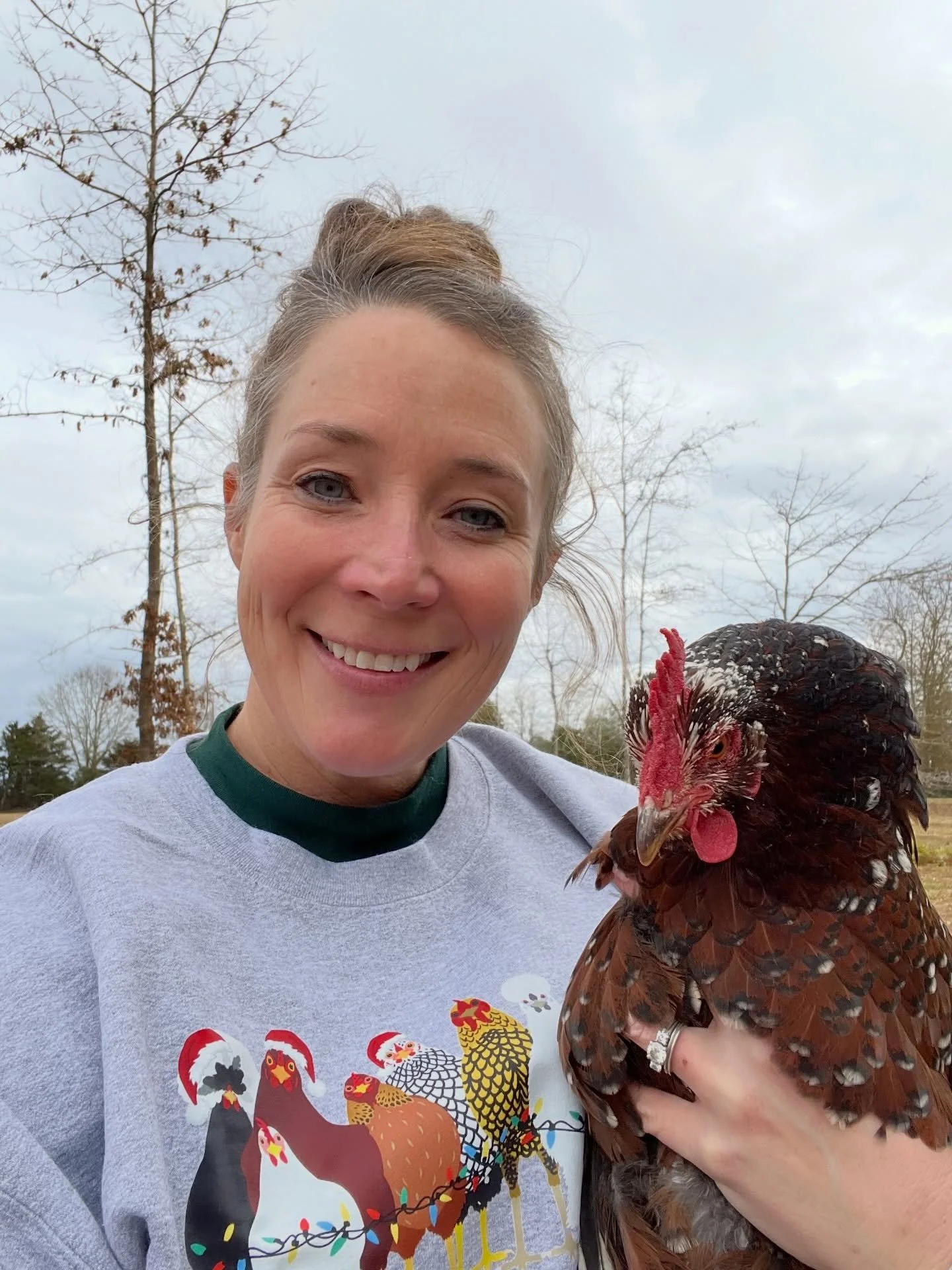Decking the halls&hellip; and the henhouse 🐓🎄
Sending a little farm-fresh holiday joy from Madison to you and yours.