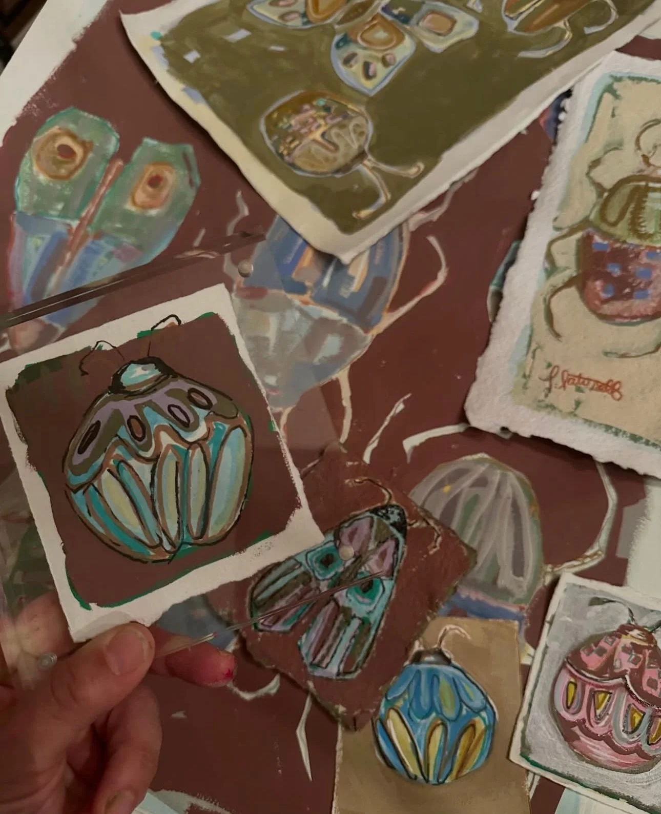 A special commission is underway for the stage at the upcoming Madison Antiques &amp; Fine Things!

After discovering the work of @leahlaturellart at last year&rsquo;s show and again while visiting Spotlight on Art, we knew her expressive style would