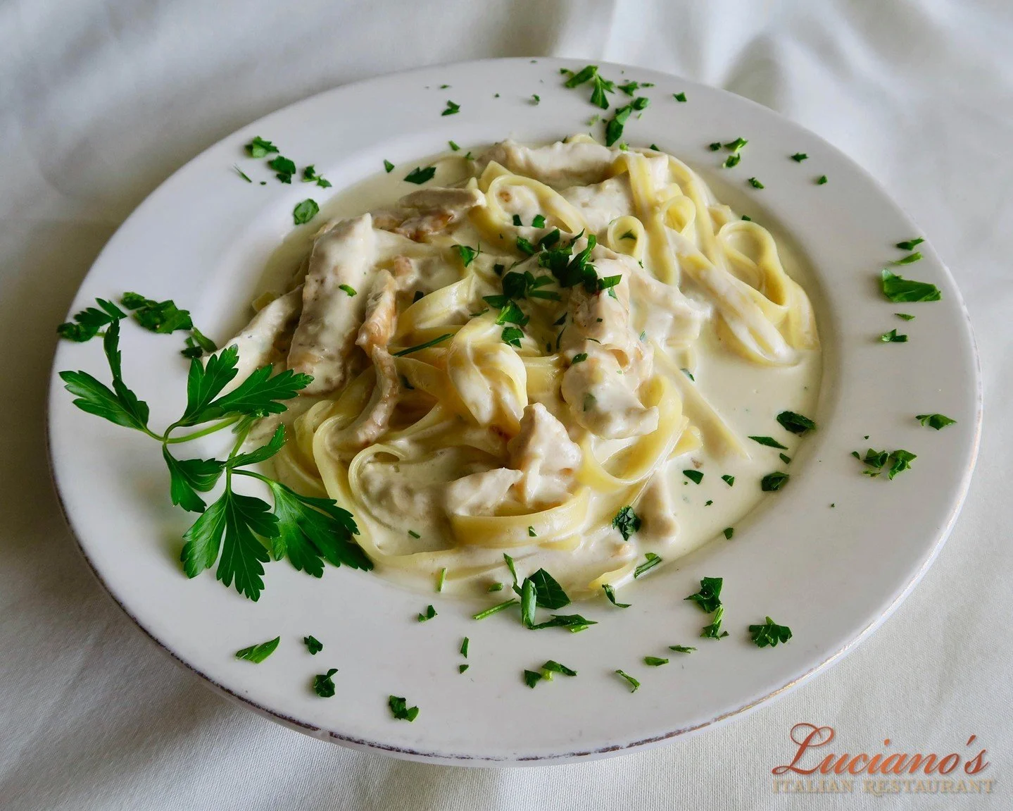 Tonight&rsquo;s plan: pasta, wine, and good conversation!