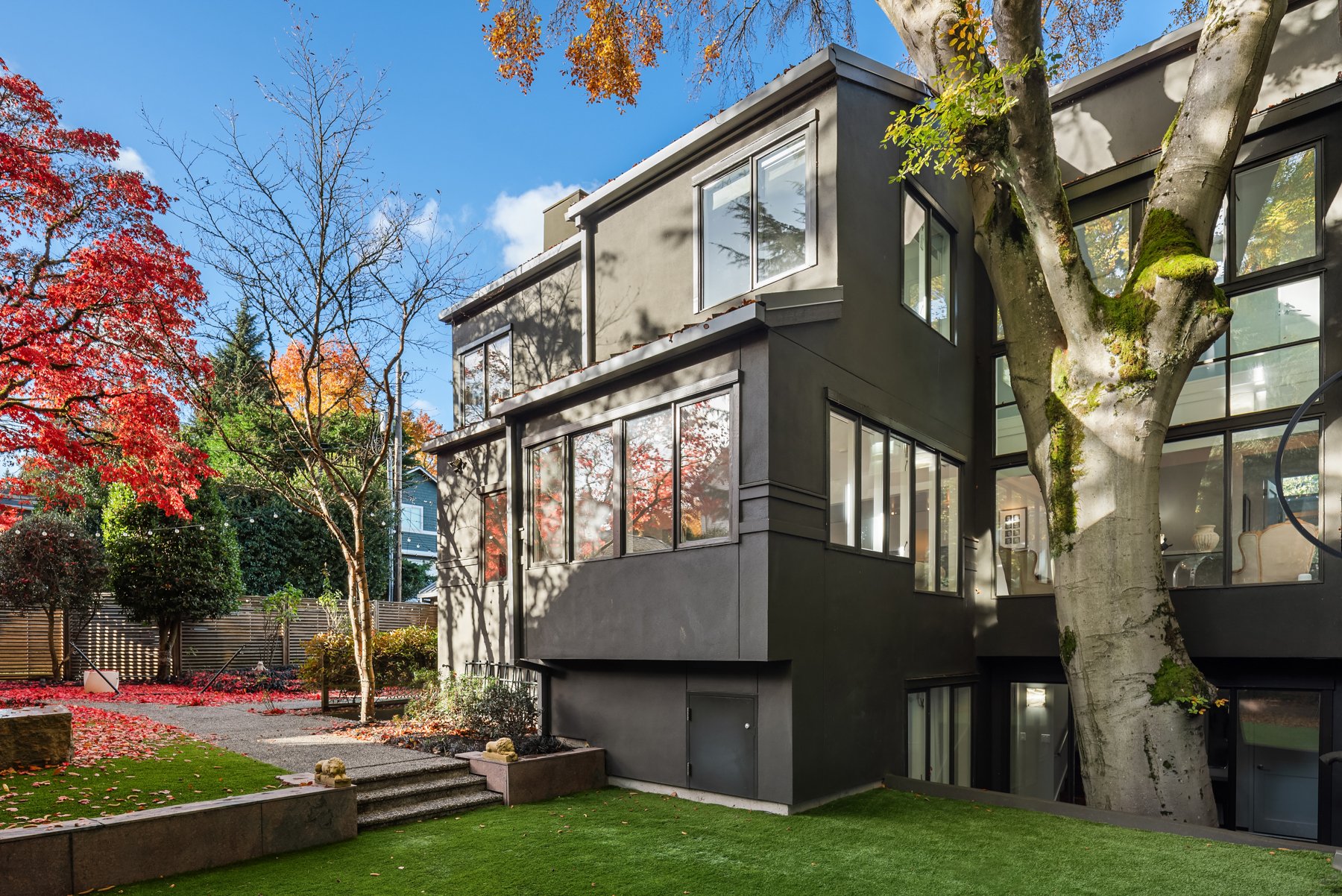 MADISON PARK CHEZ BEECH · $3,275,000