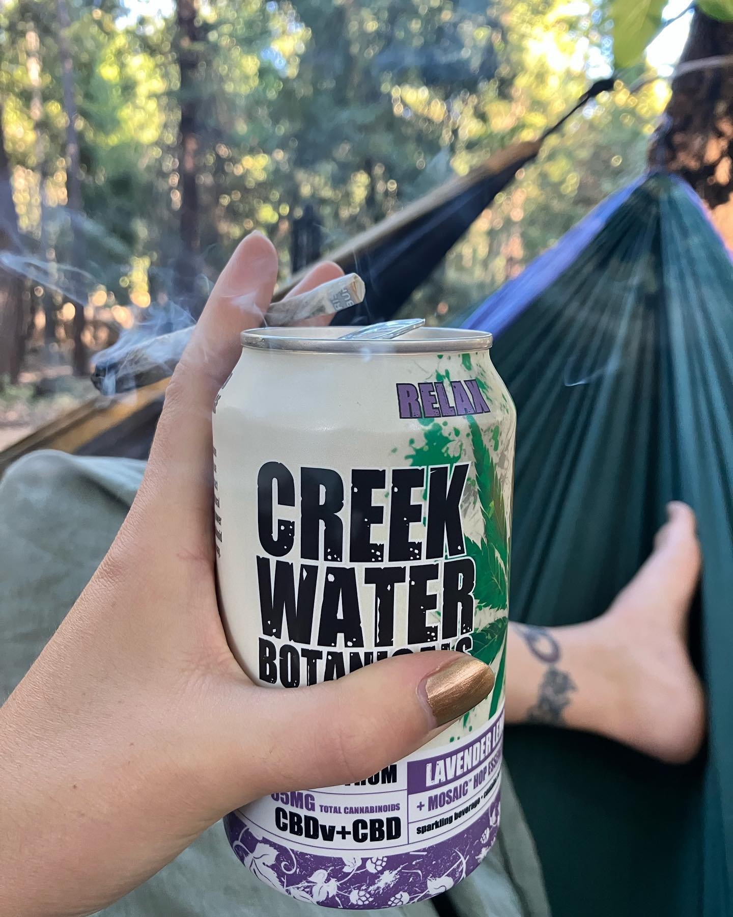 All these Monday vibes have us dreaming about lazy afternoon hangs in the hammocks 💜 ☀️ 

How do you like to unwind at the end of a long work day? 

Our choice? Cracking open a can of Relax CBDv, rolling up a fatty, and kicking our feet up hanging i
