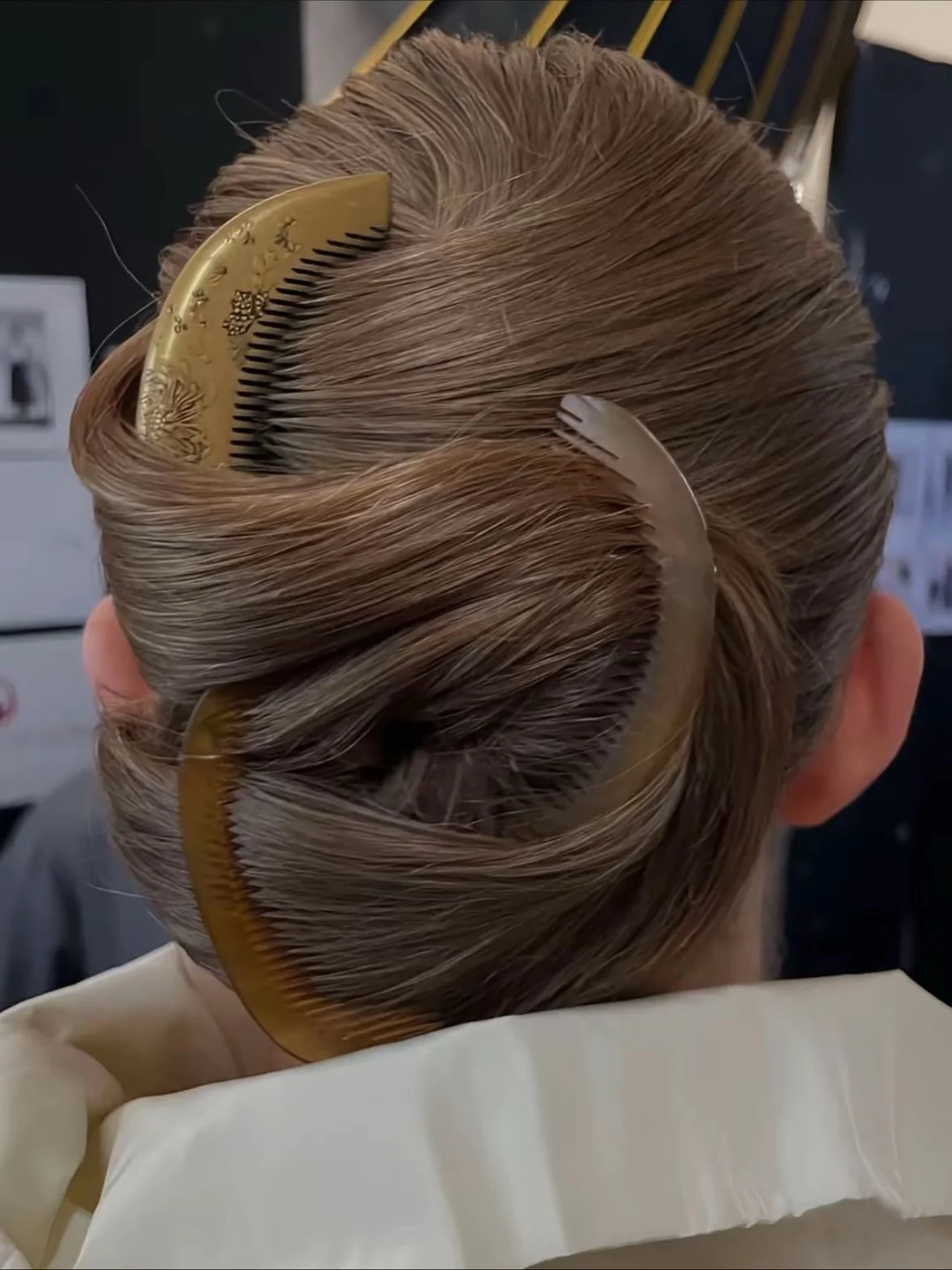 The Legacy of the Japanese Hair Comb

In my latest blog post, I share a brief history of the Japanese hair comb as inspired by the latest Summer 2026 Collection by @therow. 

Rooted in centuries of ritual, the Japanese hair comb reflects how beauty, 