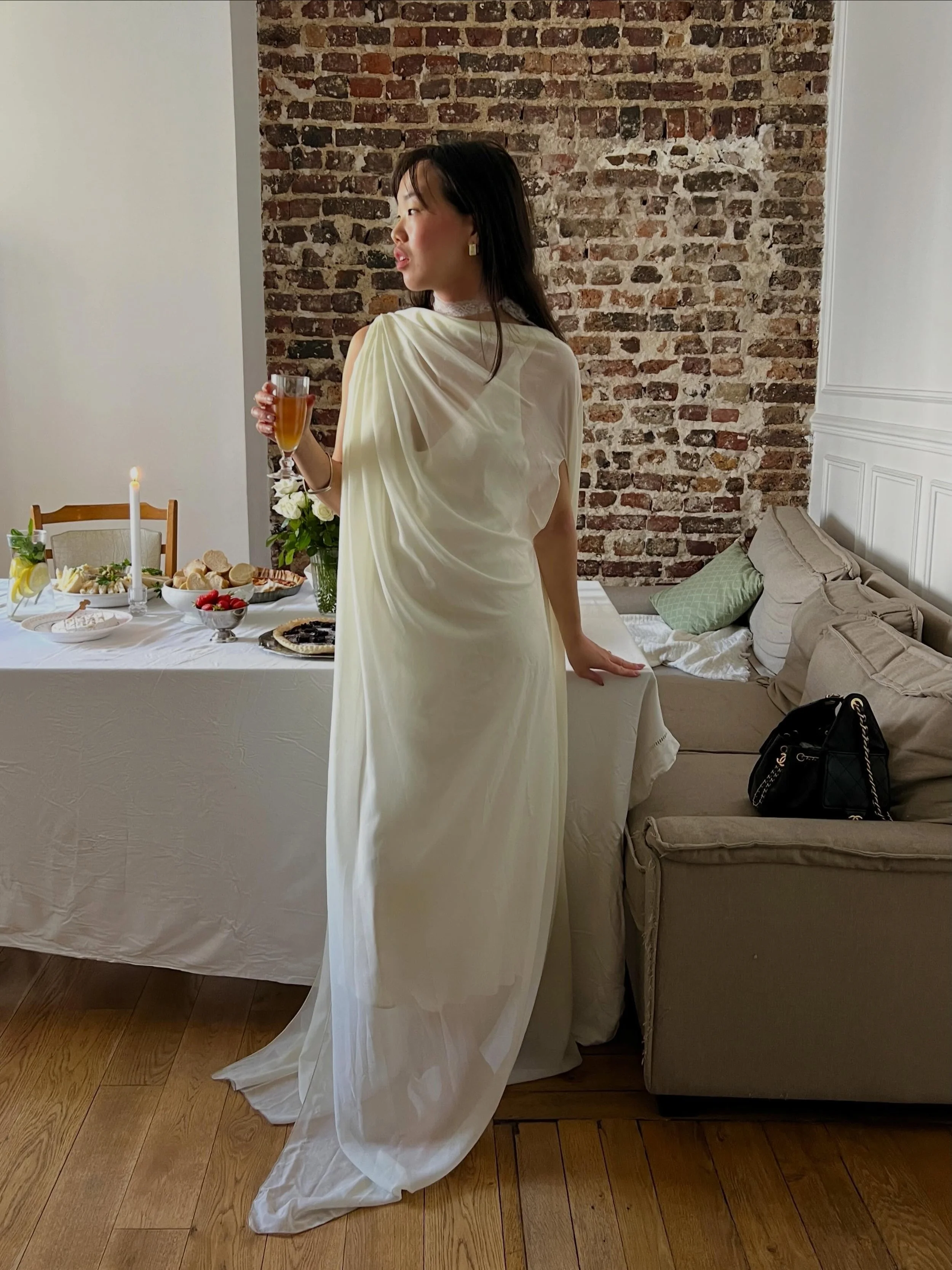 Hosting a Springtime F&ecirc;te at home in Paris 

Over the weekend, I hosted my dearest friends for little afternoon tea to celebrate my belated bday. 

The theme, menu, and all the details about my hosting rituals are live on my blog ellakol.com (l