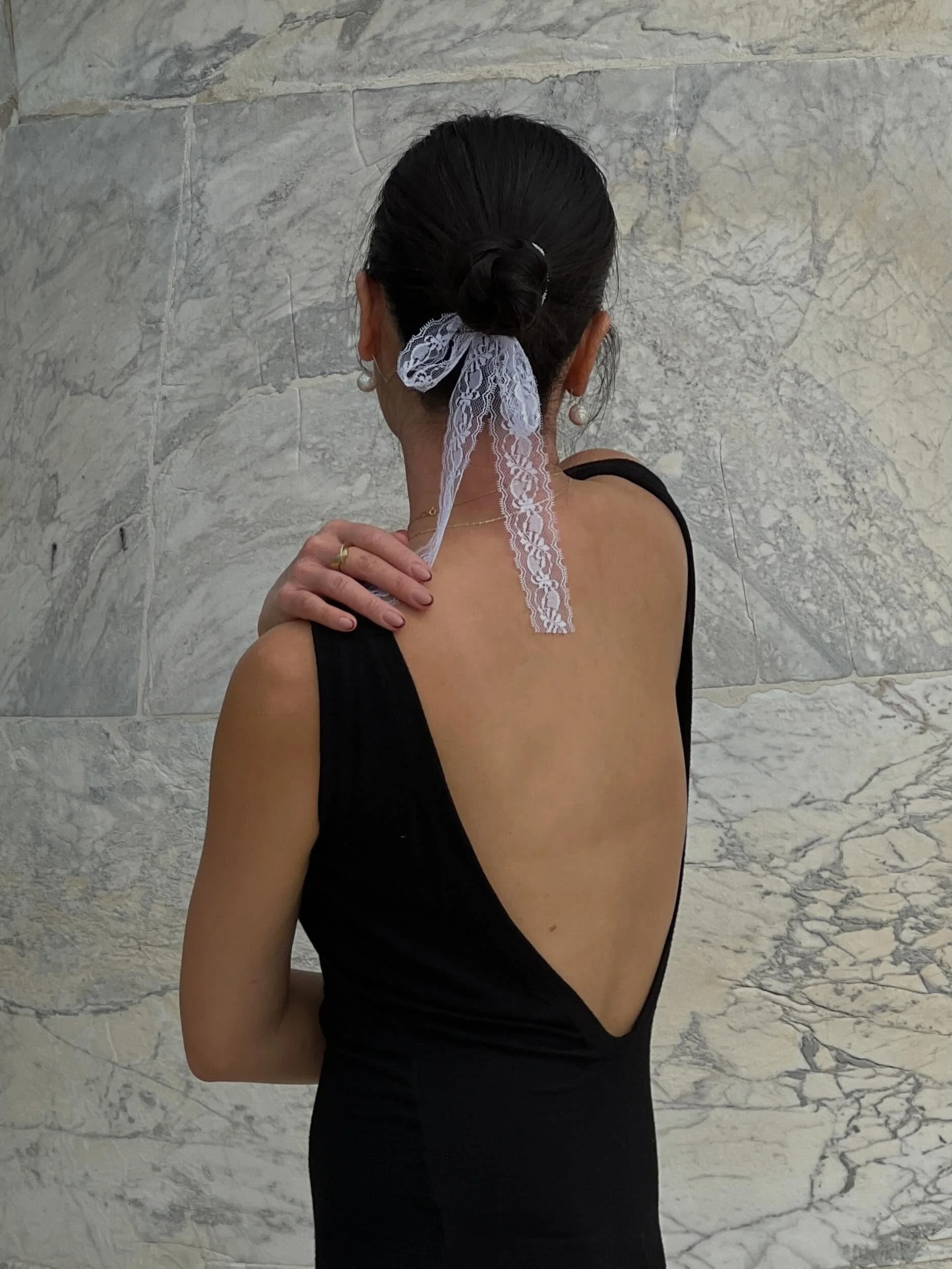 Romantique ~ 

#minimalistfashion #ootd #wiwt #parisianchic #parisianlook