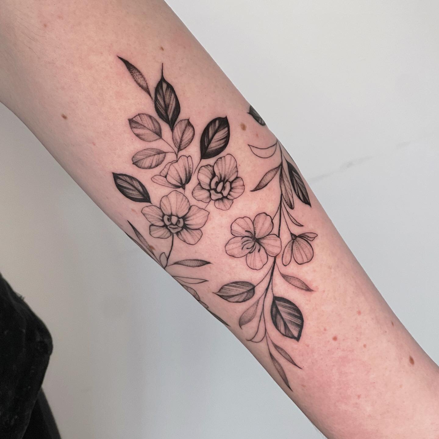 Orchids and cherry blossom wrap. Beyond grateful for people that trust the tattoo process especially when there&rsquo;s a lot of hand stencilling. Thanks Zian!