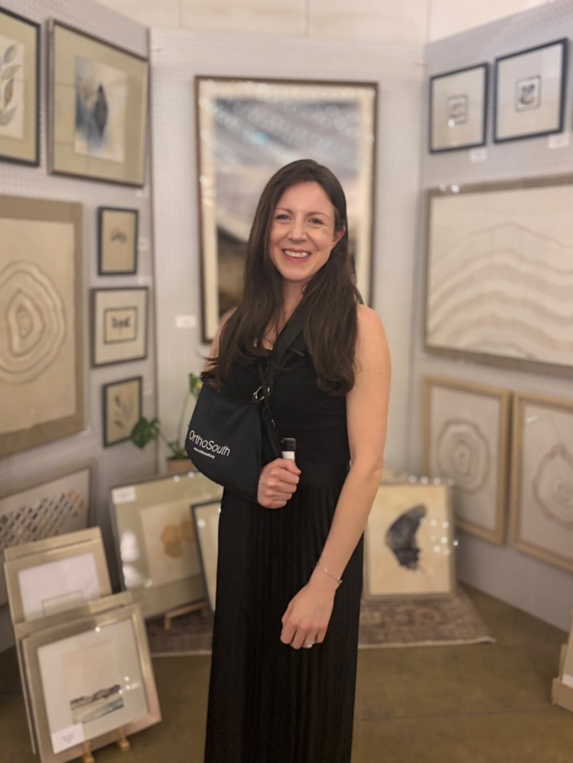 Opening night at the Art By Design Preview Party 🎉 There were moments the past few weeks I didn&rsquo;t think I&rsquo;d make it, not just being unsure of what artwork I&rsquo;d be able to create with the shoulder injury but how I was going to naviga