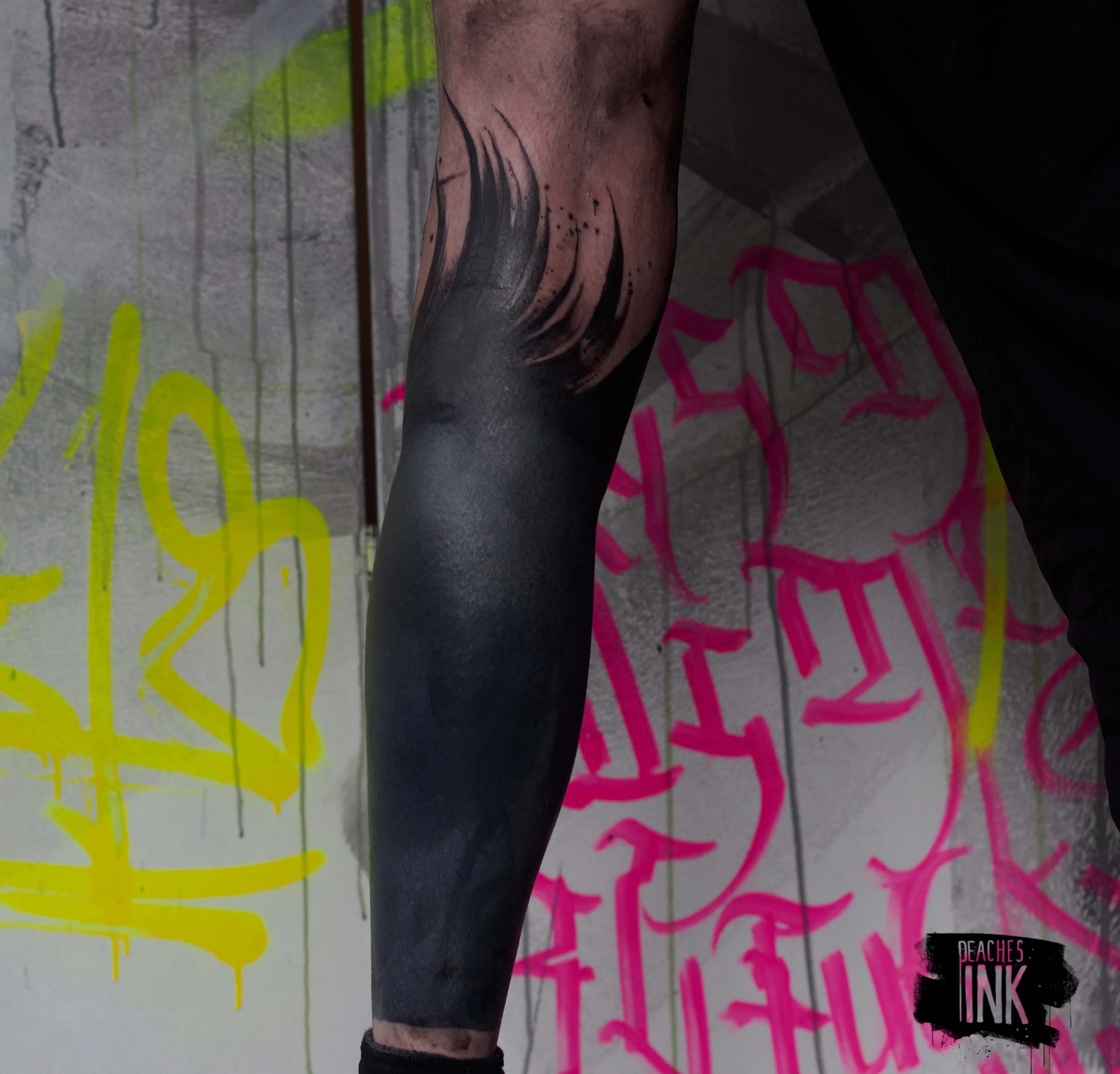 gavin.blk.legsleeve one.jpg