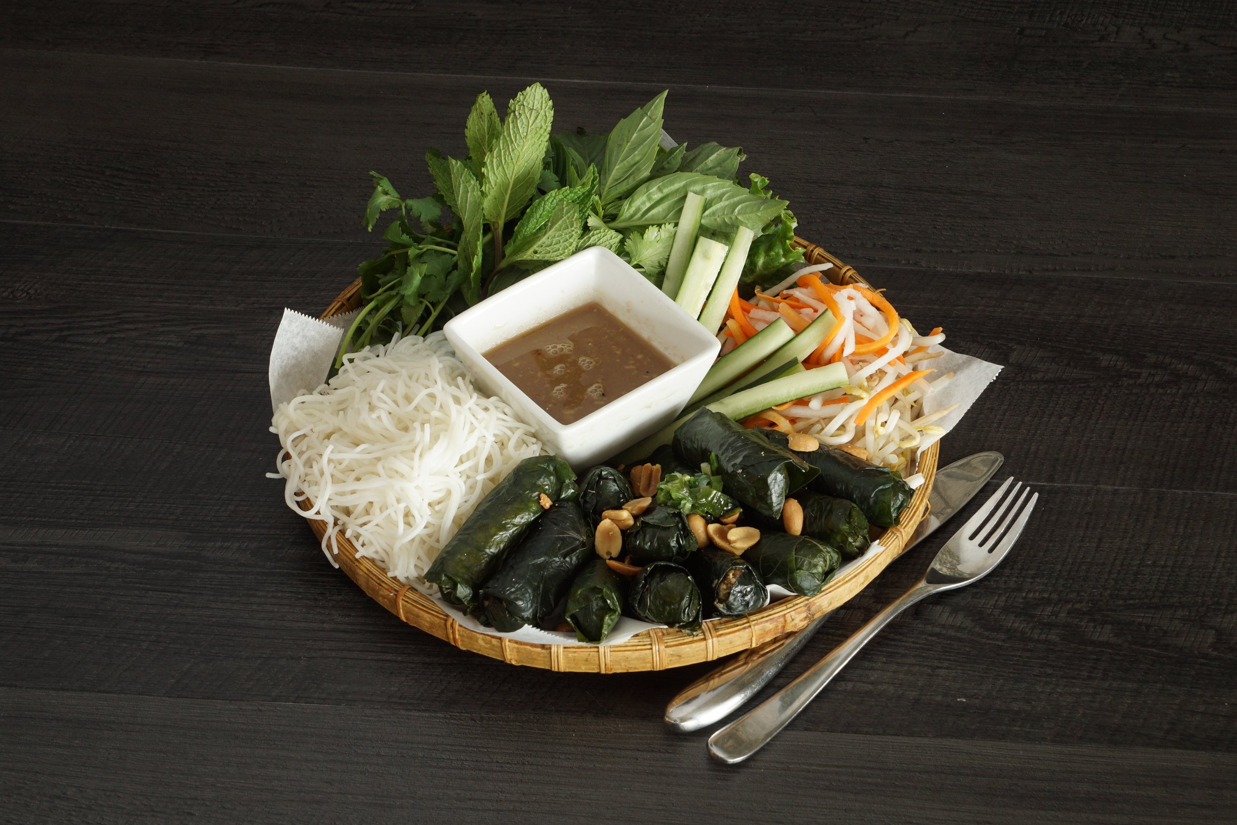 FamilyOwned Vietnamese Restaurant Brooklyn Park, MN MT Noodles