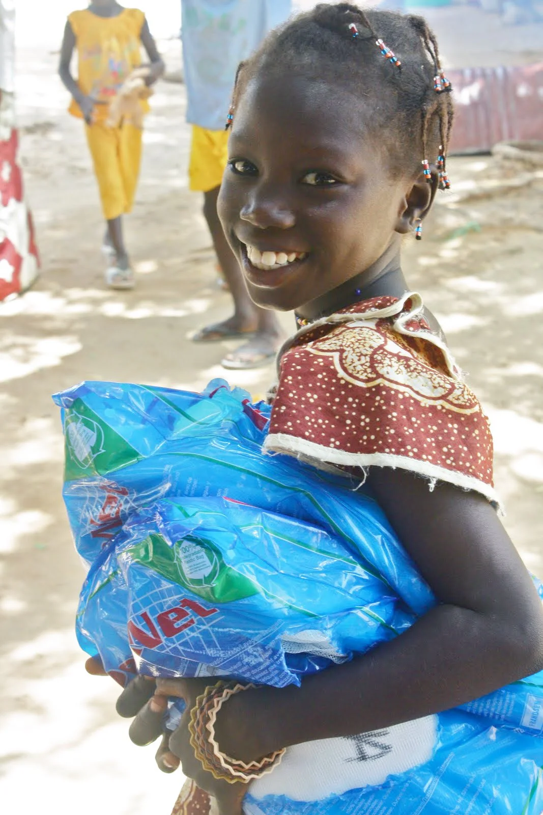 A bed net can save a life. 💙⠀
⠀
🦟 Malaria is one of the leading causes of death for children in parts of the world. But a simple solution exists: long-lasting insecticidal bed nets. ⠀
⠀
 distributes these nets to families in high-risk areas, protec