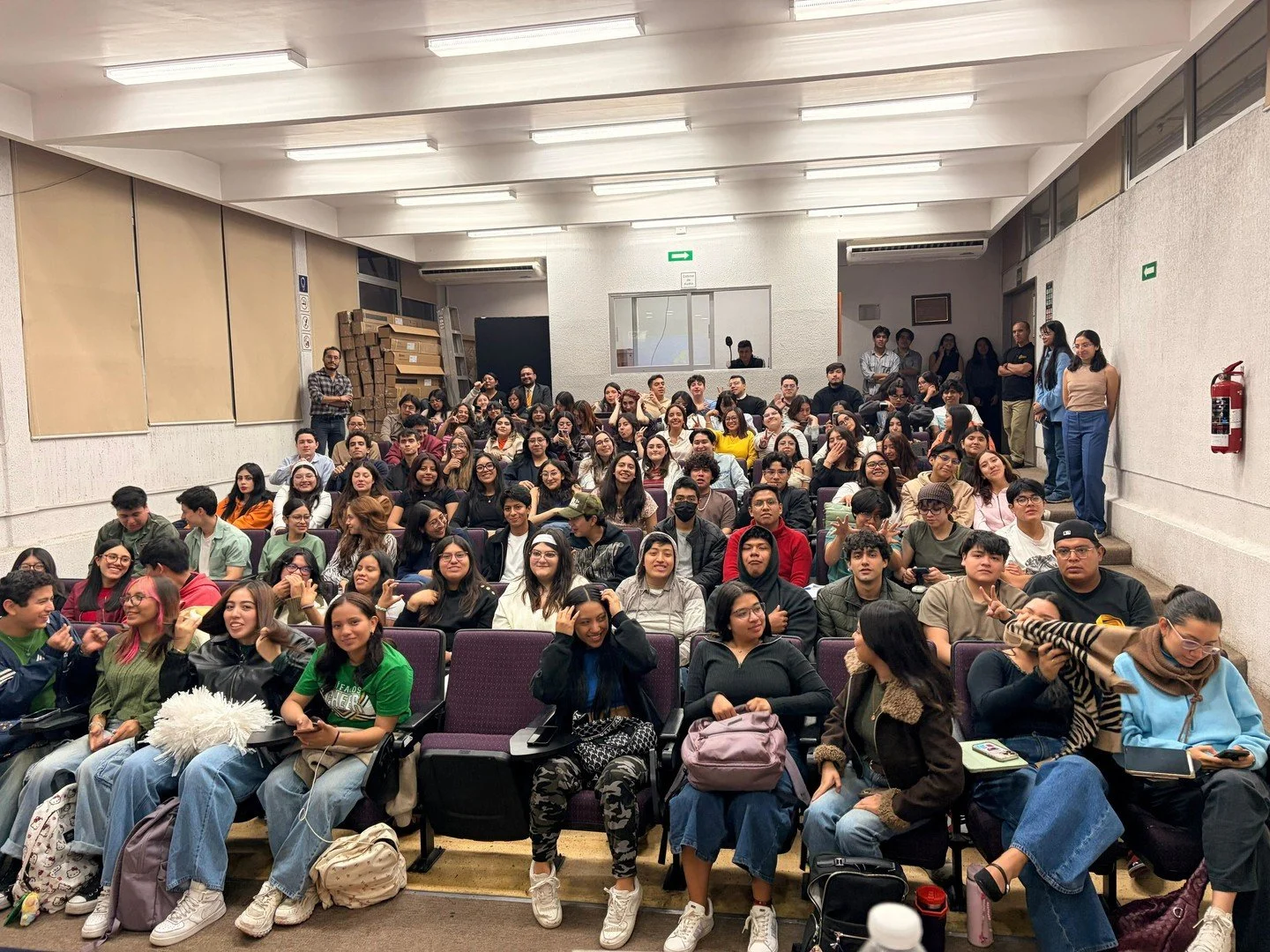 Still thinking about CDMX. 💙⠀
⠀
In just a few days, we saw what happens when people come together with a shared intention: to do the most good they can.⠀
⠀
💙Meaningful conversations.⠀
💙 New ideas.⠀
💙10+ pledges to give effectively.⠀
⠀
This is how