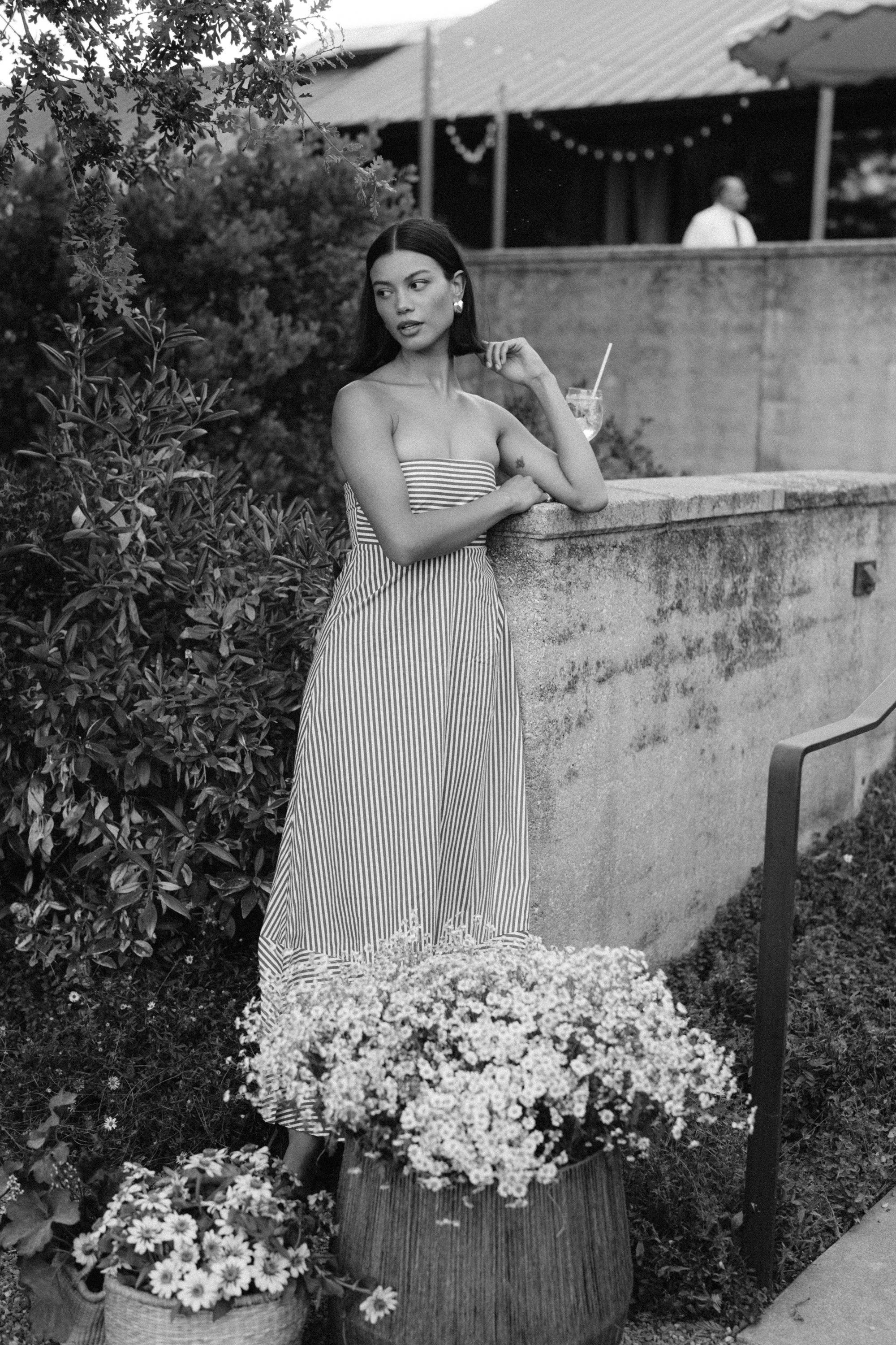 flowers-winery-wedding-welcome-party-bw-guest-portrait.jpg