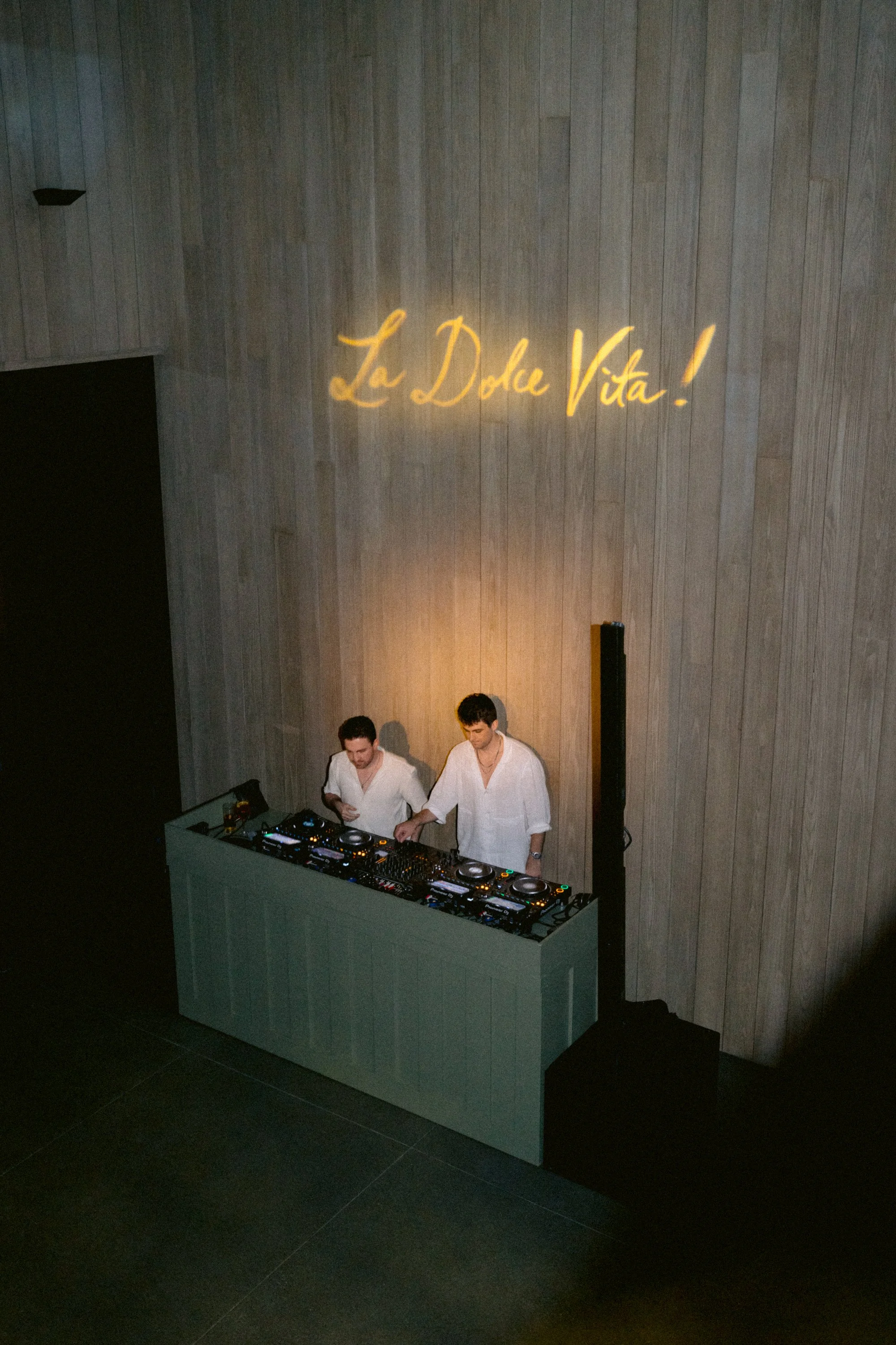 flowers-winery-wedding-chainsmokers-la-dolce-vita-dj-set.jpg