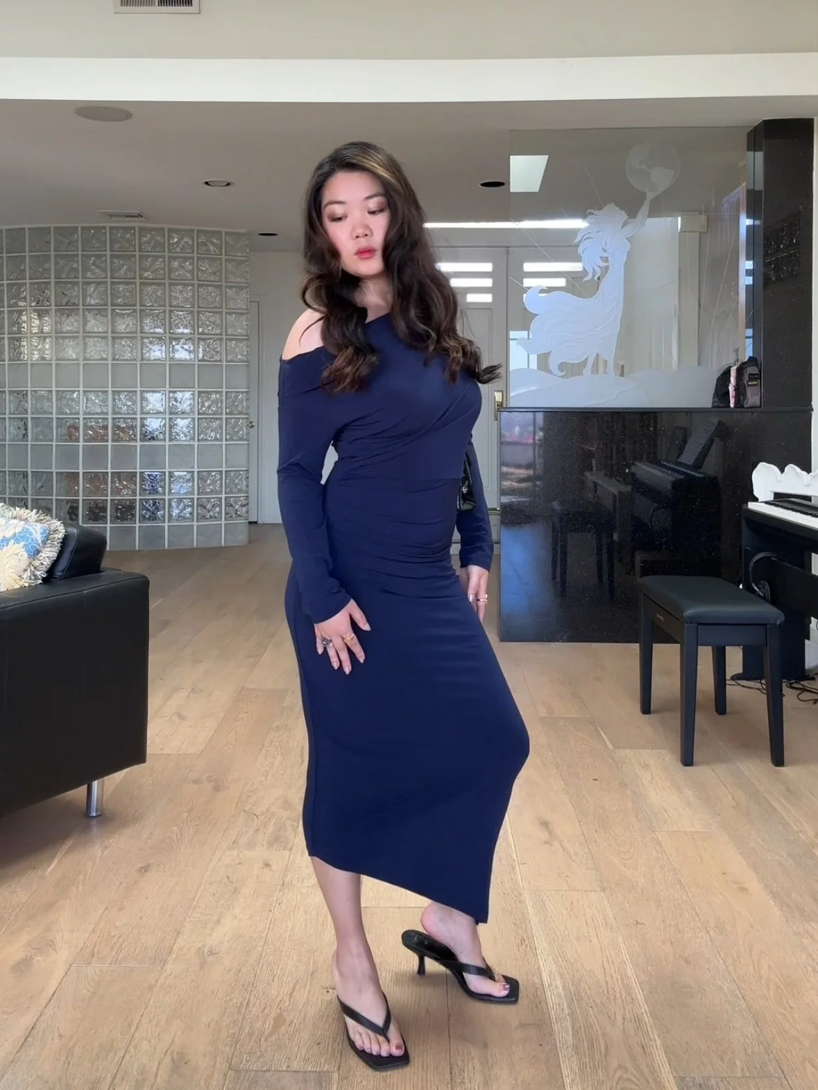 Timeless elegance 🦋 
.
.
.
.
#falloutfitinspo #falldresses #elegantoutfits #elegantdresses👗 #elegantdresses #classyoutfitvision #xoxo_tiana_xoxo #chicstylefiles