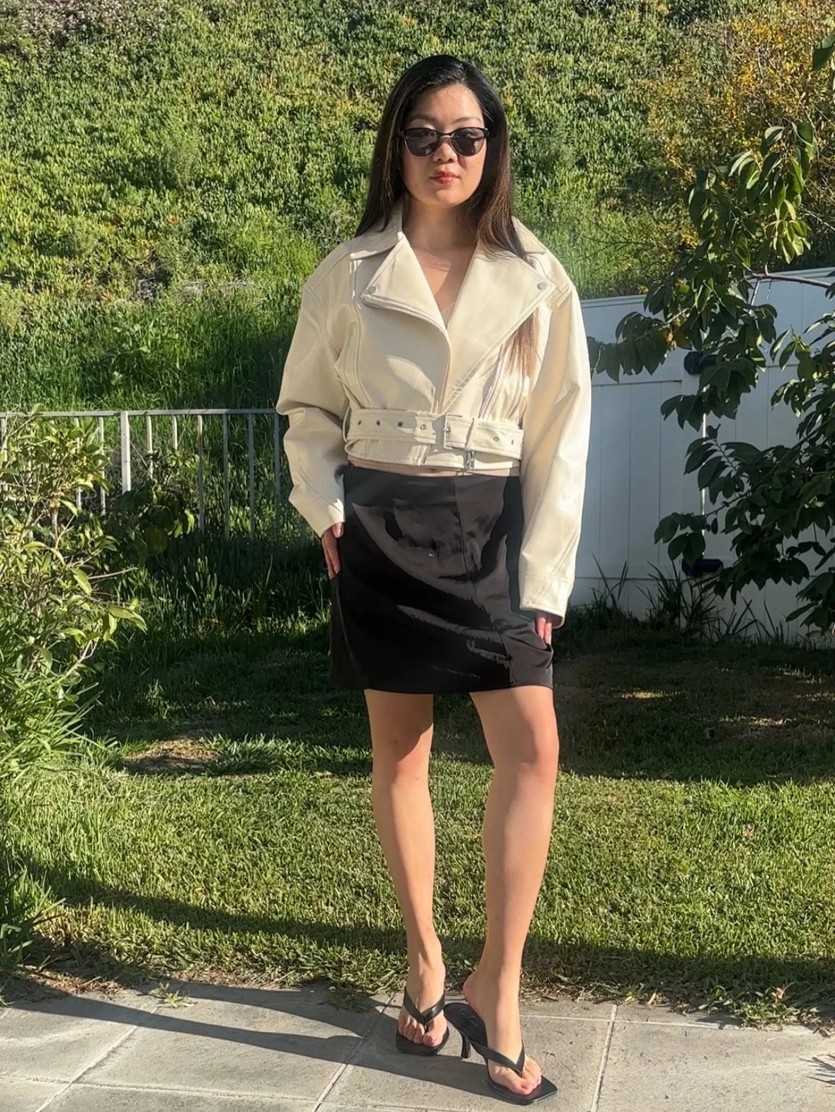 Winter glow ✨ @lulus #lovelulus 
.
.
.
#winteroutfitideas #winteroutfits❄️ #xoxo_tiana_xoxo