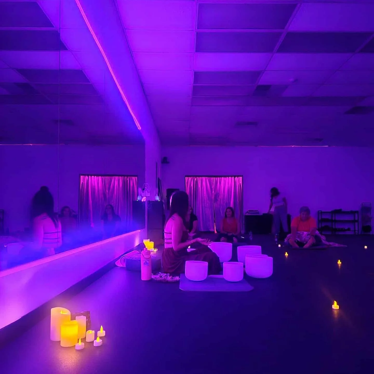 ✨ Sound Bath + Energy Healing | 11.1 Portal ✨
On November 1st, we gather in the frequency of 111 - a number often known as an activation code for new beginnings, alignment, and awakening.
111 isn’t just a number.
It’s a doorway.
A whisp