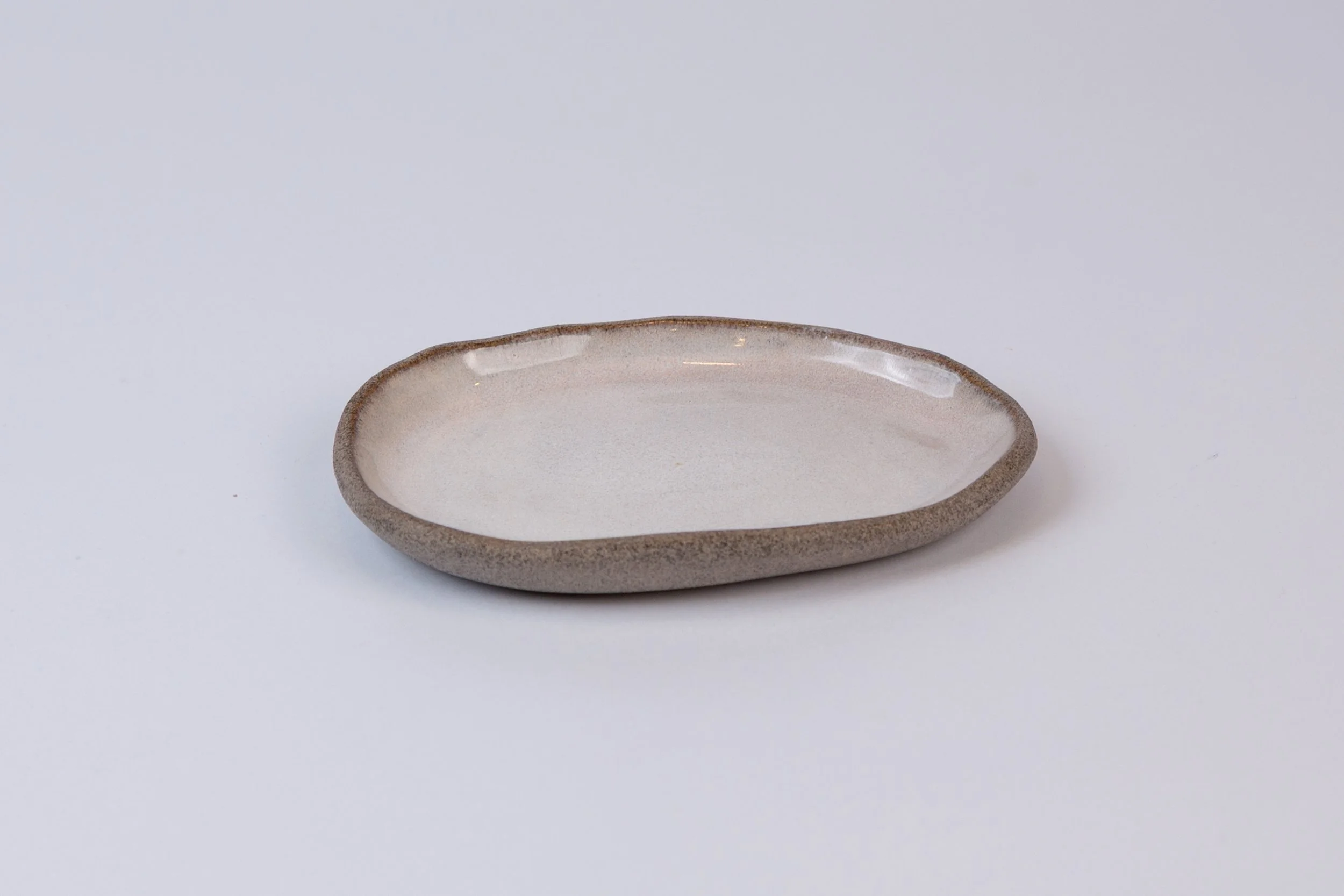 Berry saucer. A collaboration between Rachel Kay and Studio Taitt